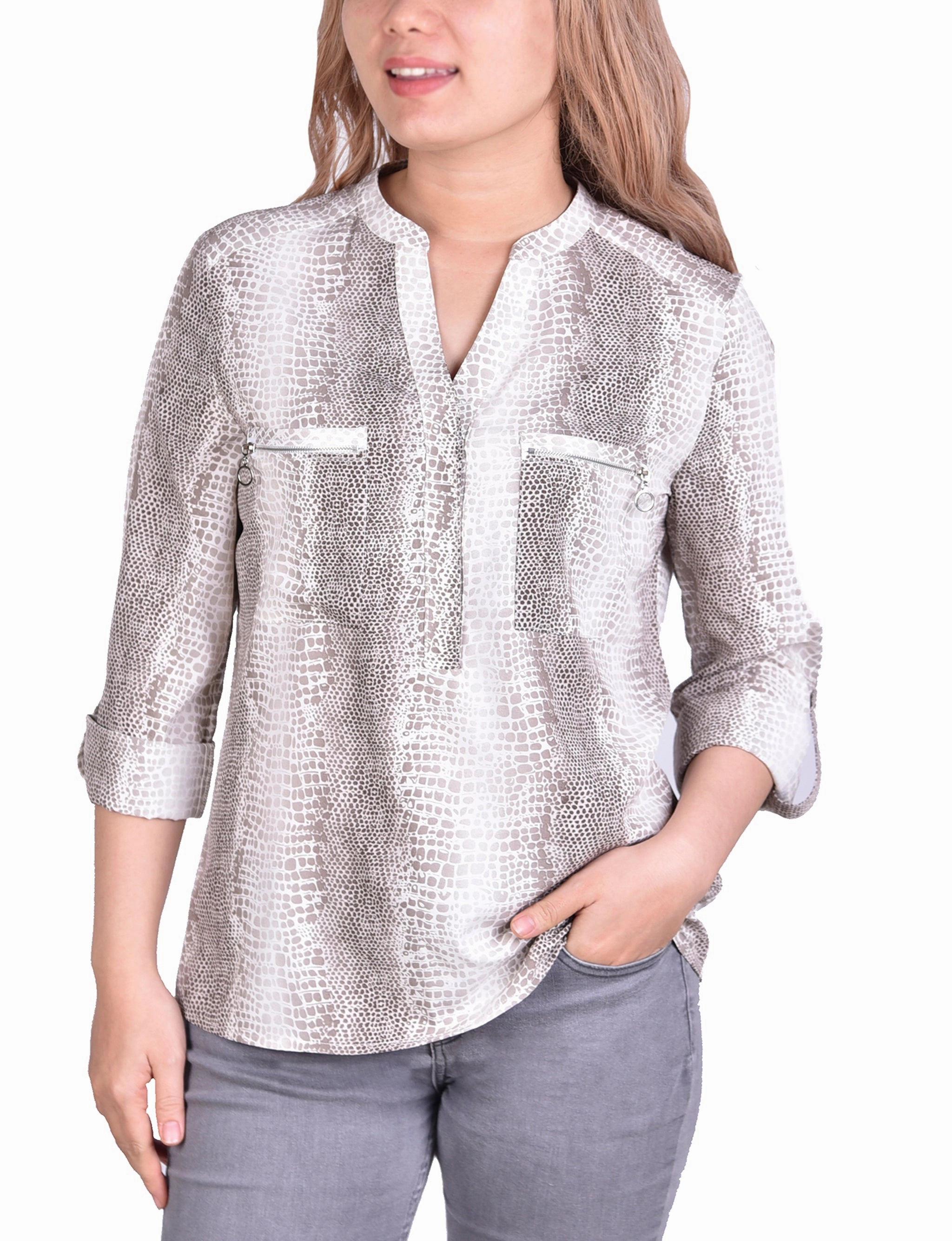 3/4 Roll Tab Sleeve Pullover Blouse Compression Fit Engineering