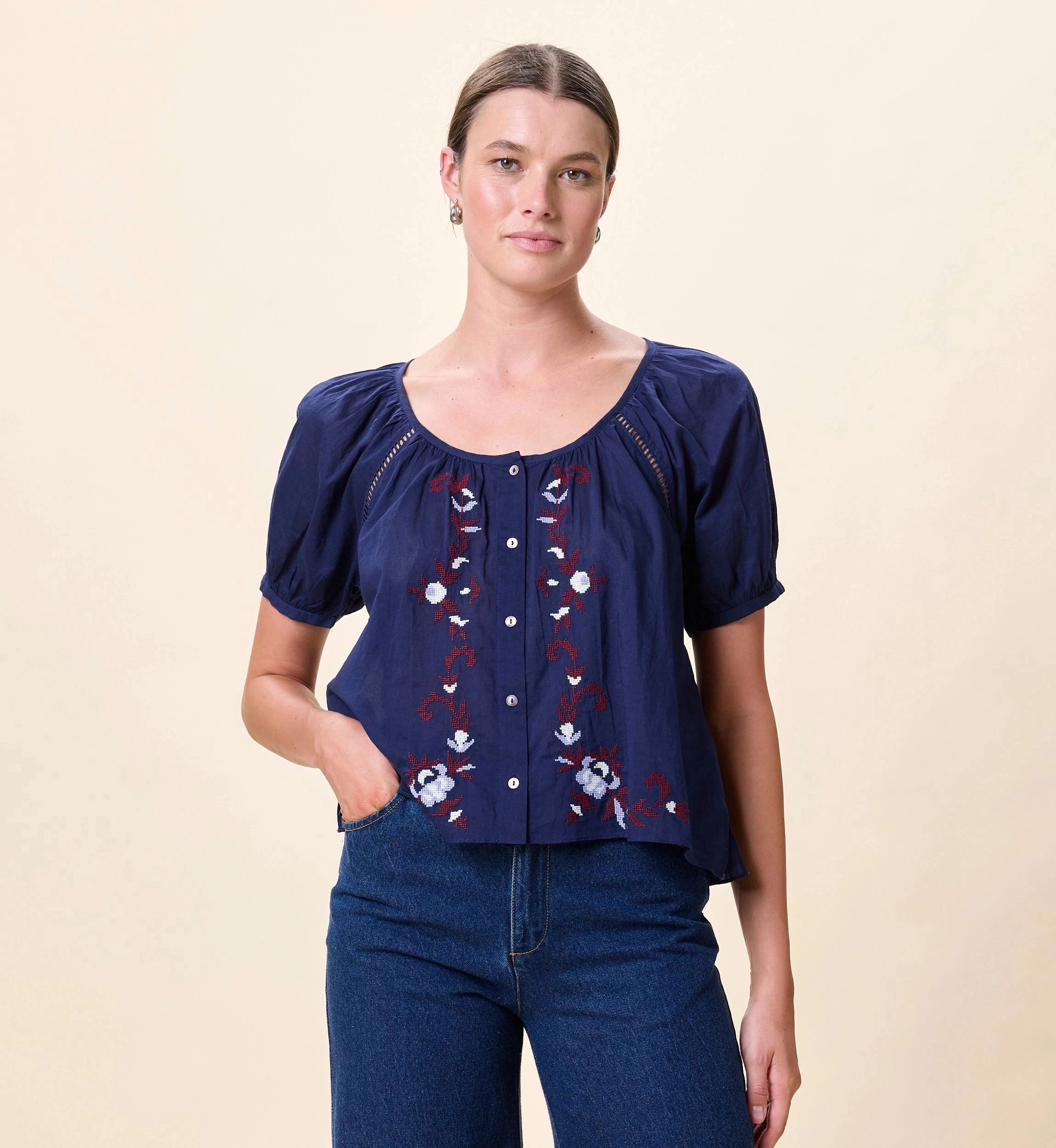 MoistureManagementSystem NoRoll Hem Technology Adeline Blouse | Navy
