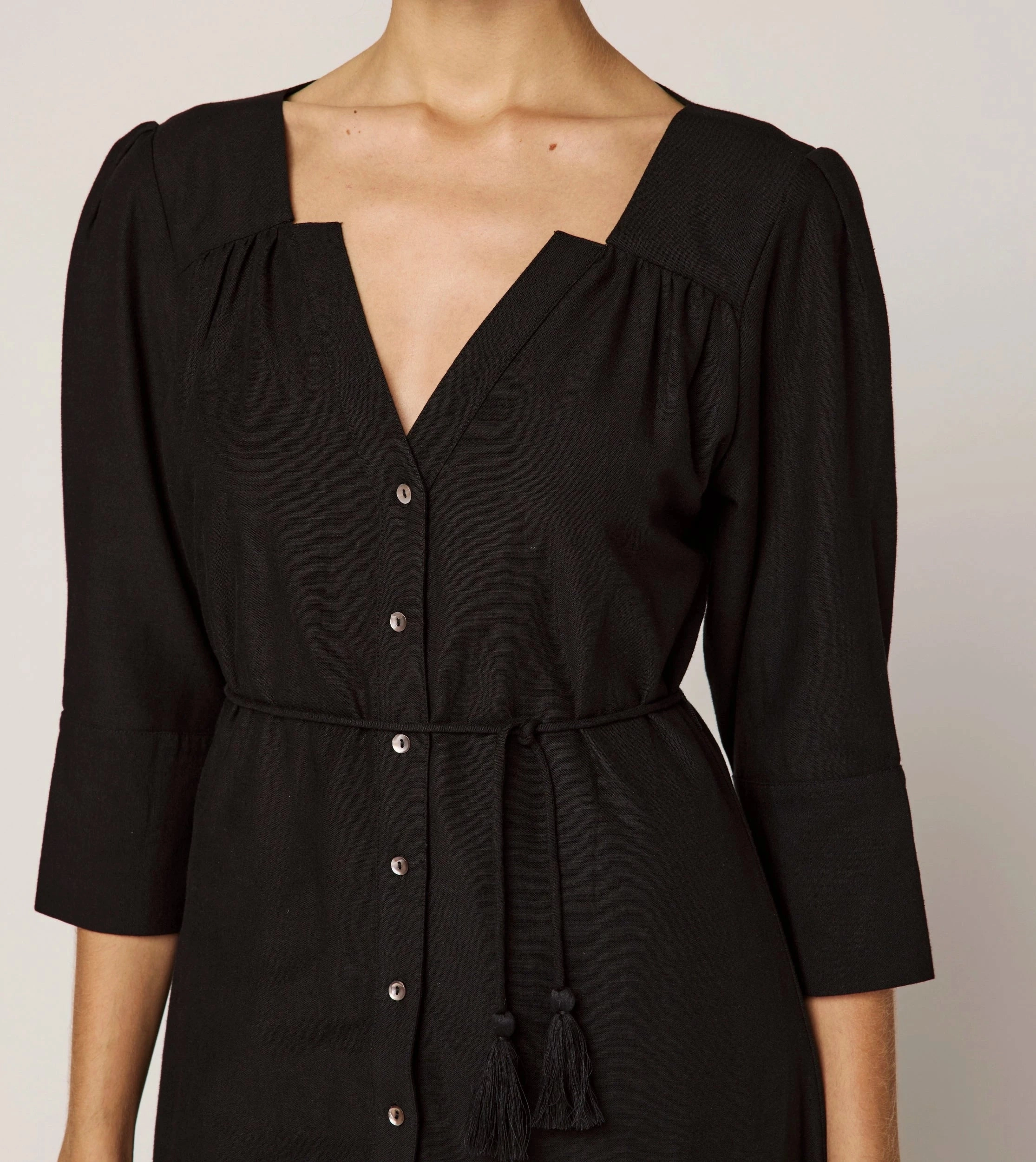 Paria Midi Dress | Black Bless Touch Pearl-Detail