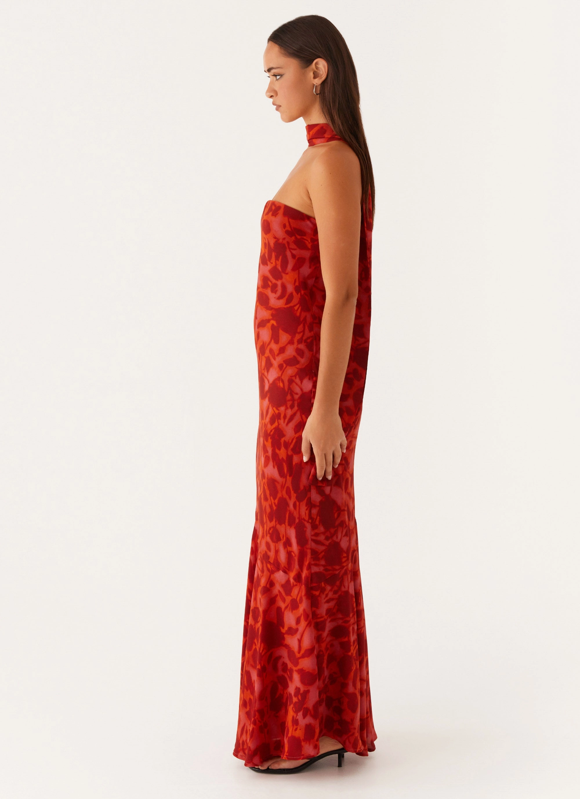 Autumn Outerwear Under The Pagoda Maxi Dress - Deep Red Floral