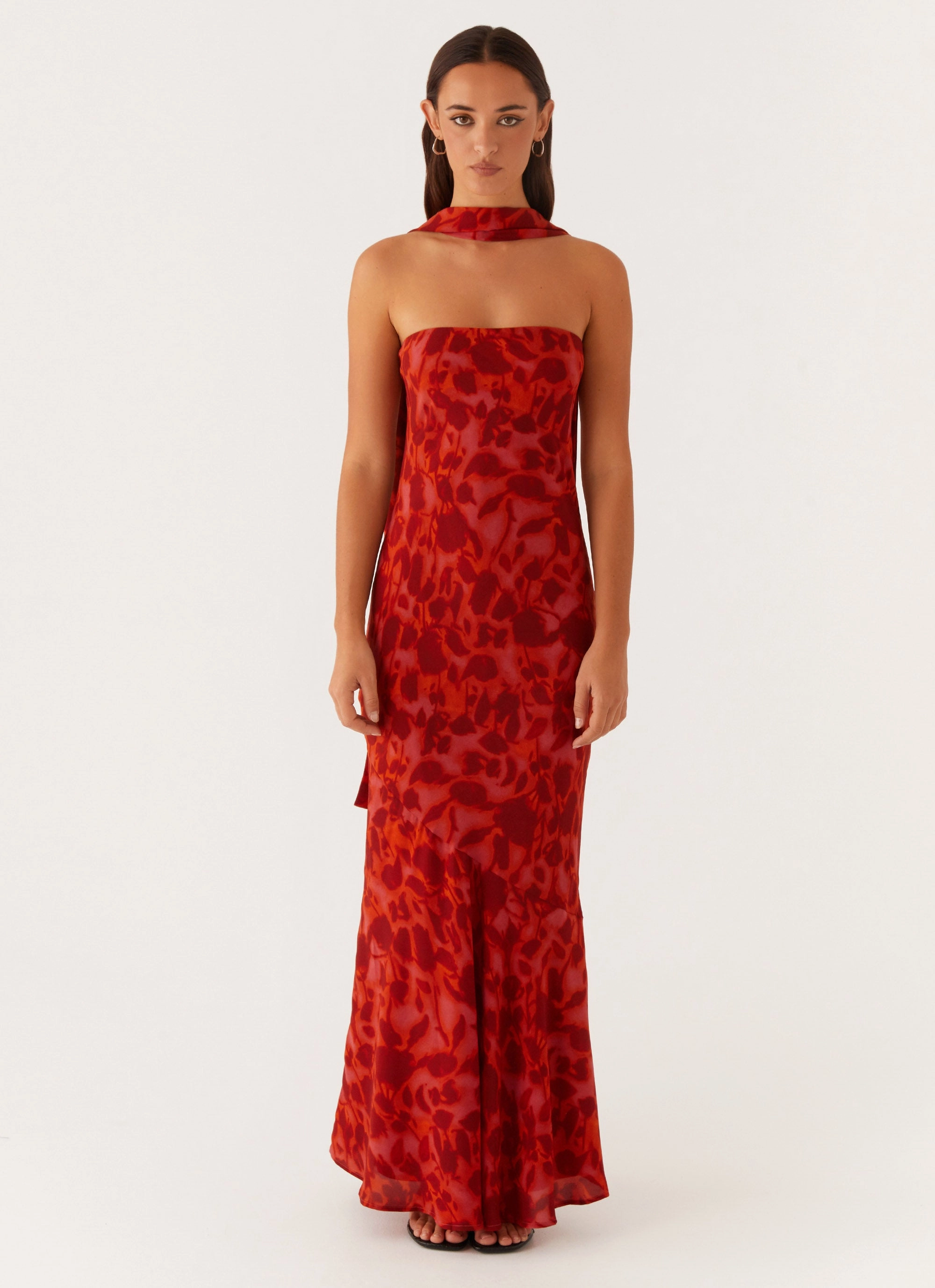 Thermal Lining Pattern Print Under The Pagoda Maxi Dress - Deep Red Floral