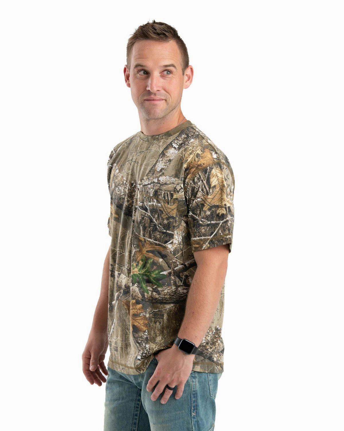 Berne Mens Realtree Edge Cotton Blend Lightweight Performance Tee S/S Reinforced Side Vents Laser Cut Edge Detail