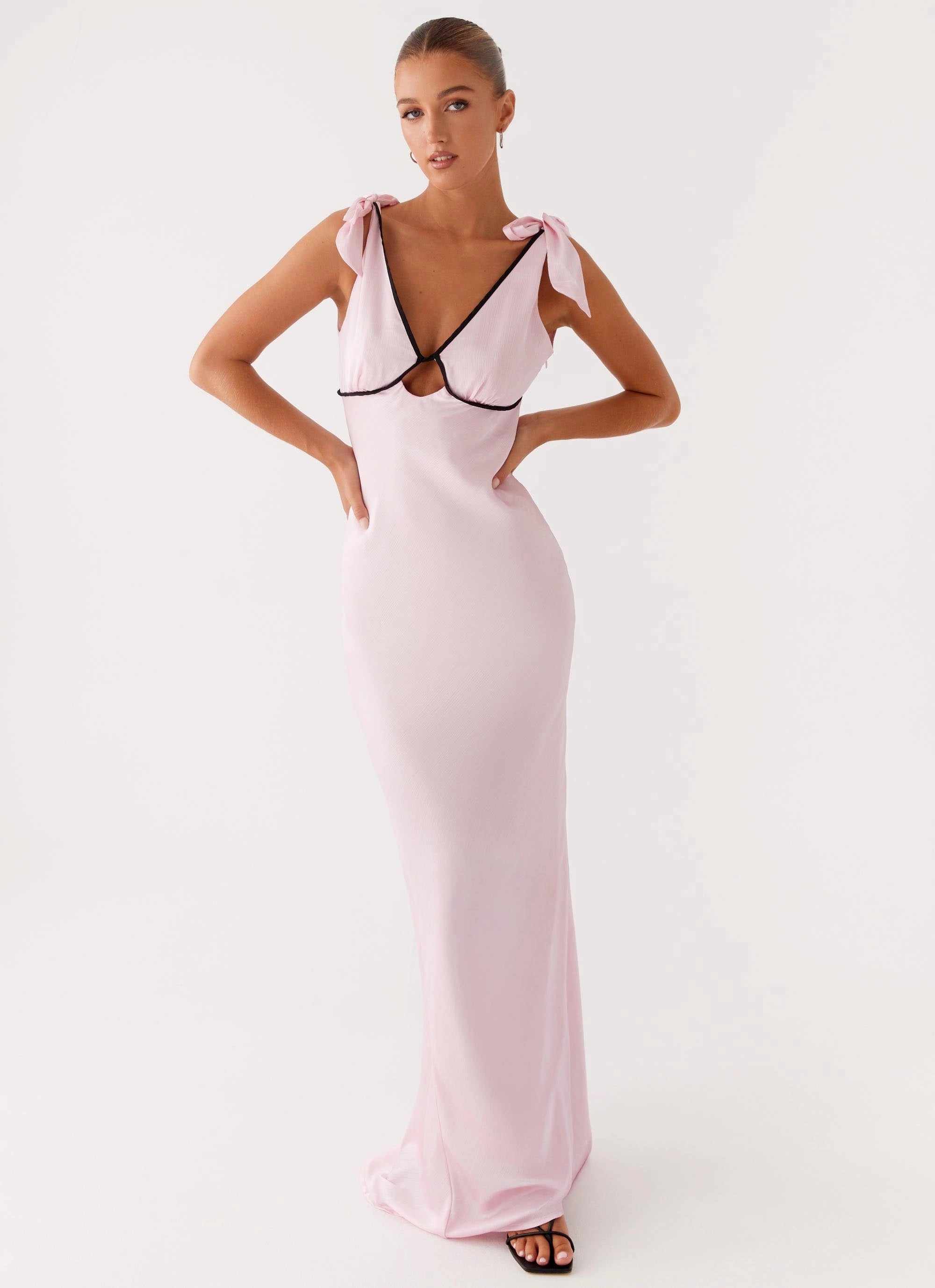 Romeo Maxi Dress - Pink Soft Balance Polished Design