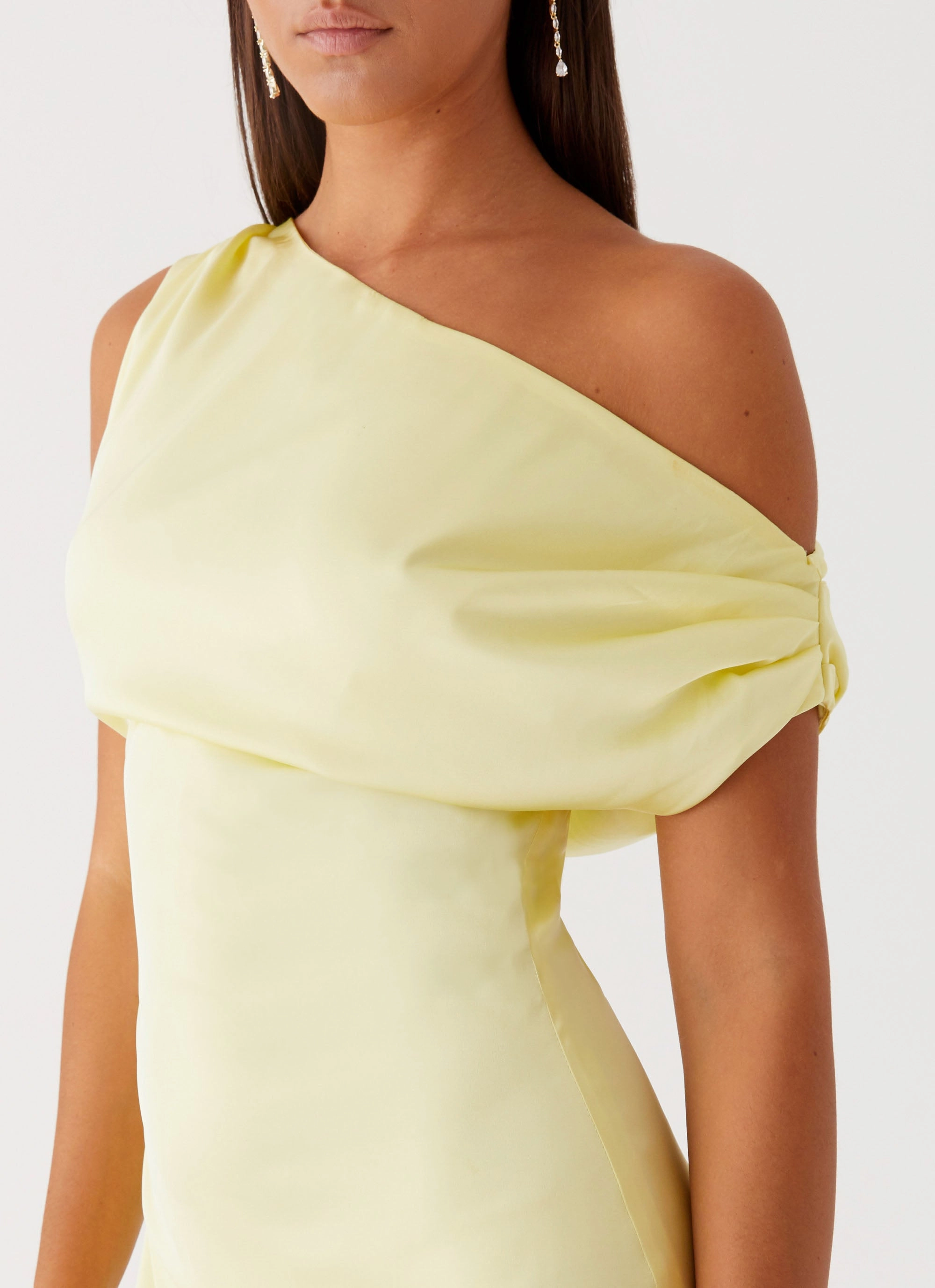 Heart Of Glass Satin Maxi Dress - Yellow Cozy Layering