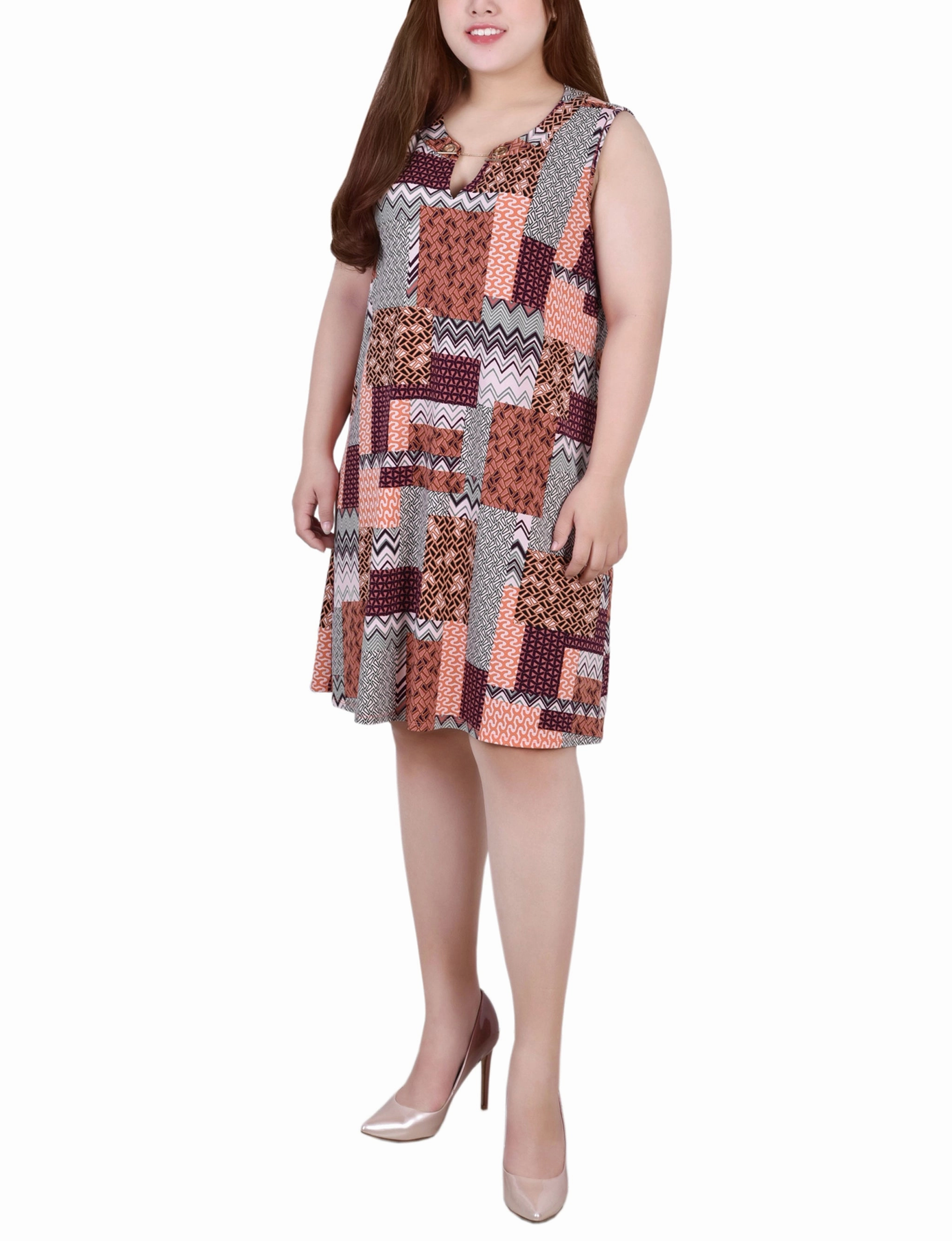 Lightweight-Lining Light And Airy Plus Size Sleeveless Keyhole Dress With Hardware