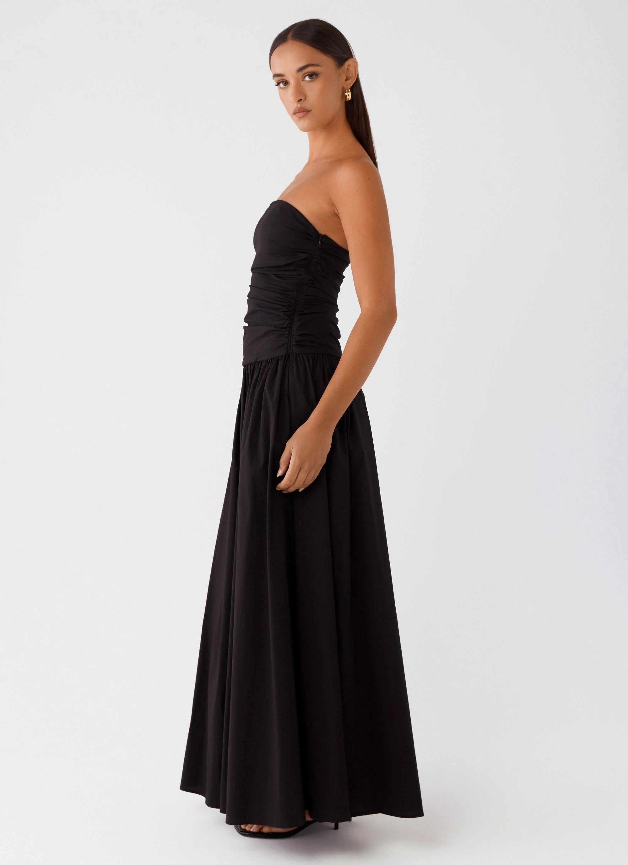 Carmel Maxi Dress - Black Cozy Outerwear