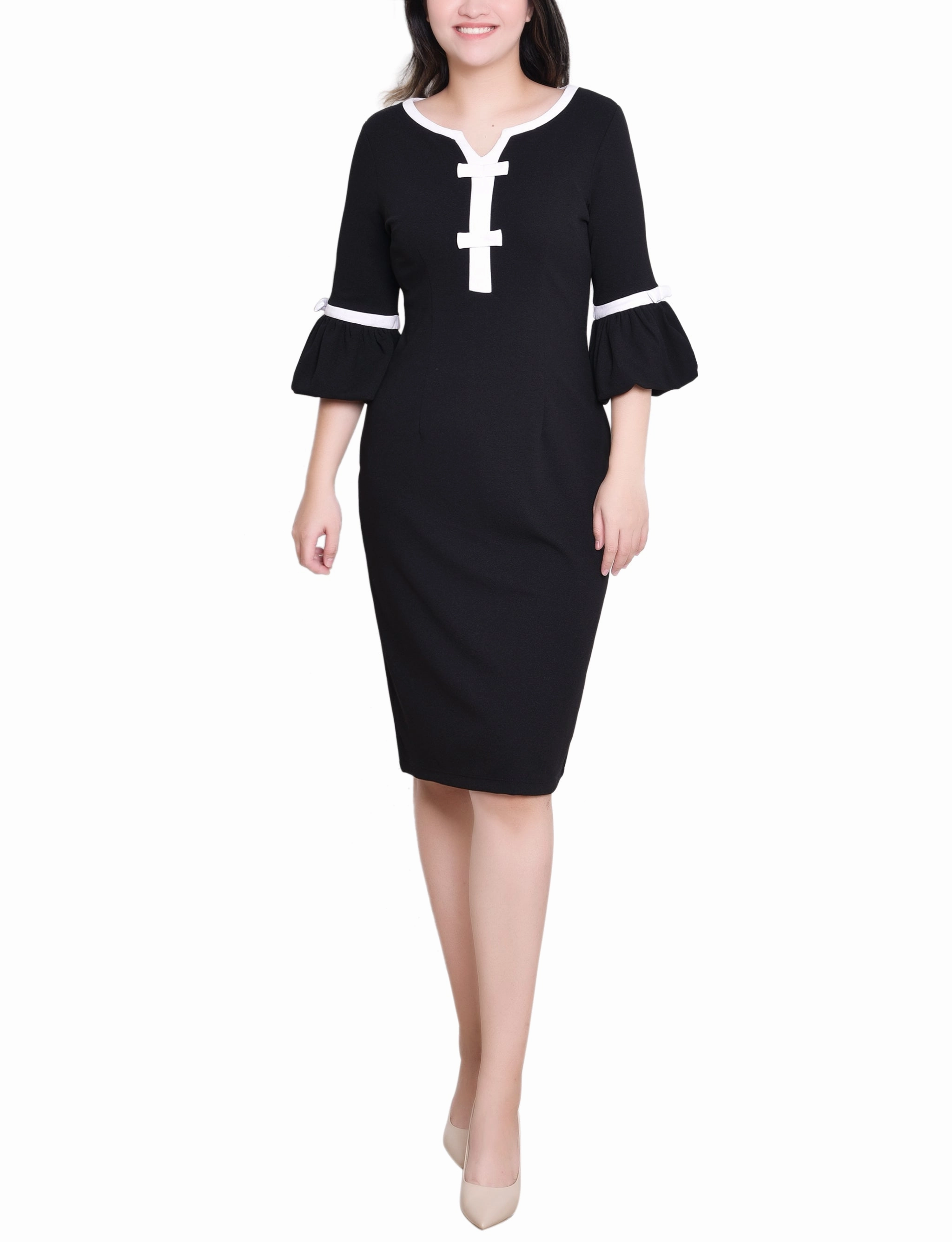 3/4 Sleeve Contrast Detail Dress Feminine Fit