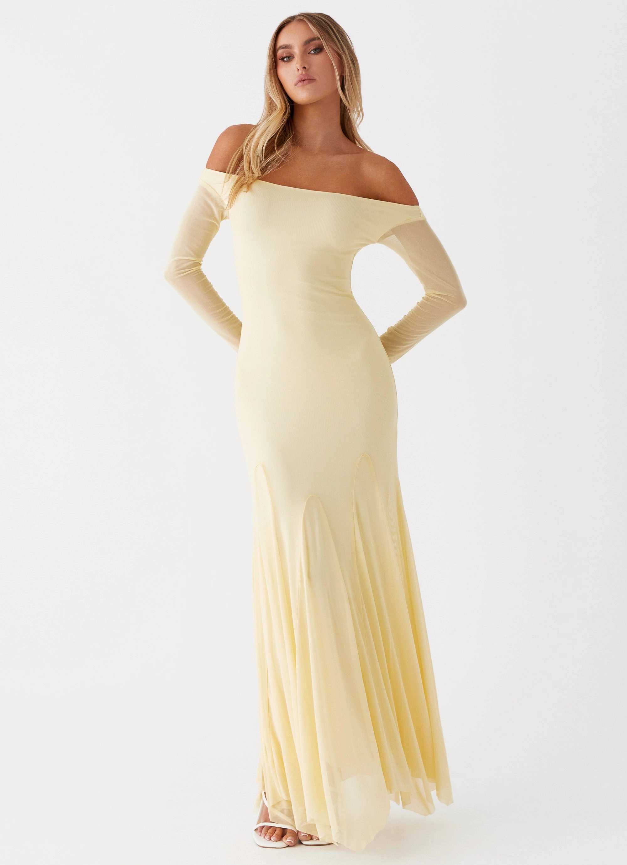 Limited-Edition Cozy Design Maribel Maxi Dress - Yellow