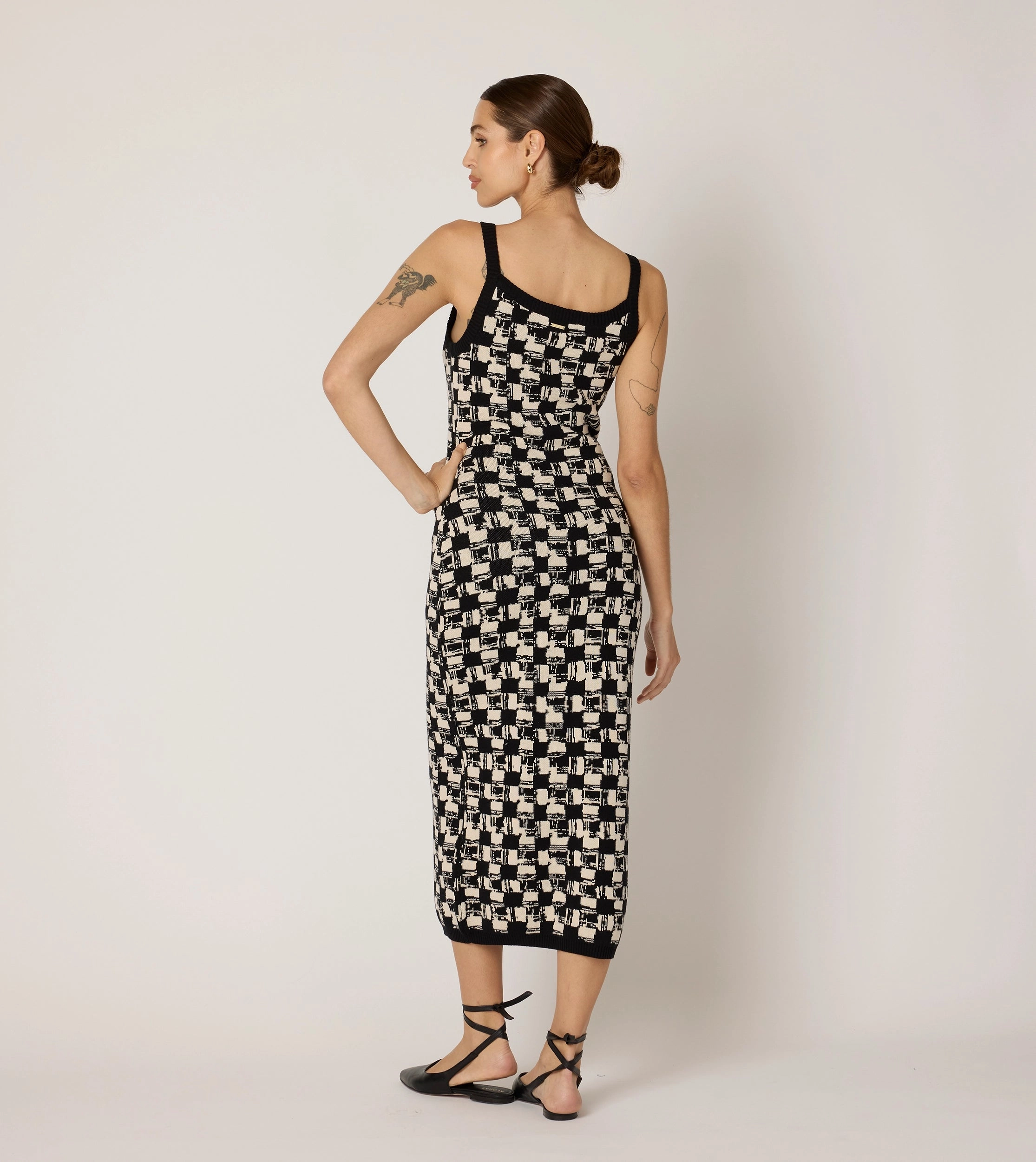 Artistic Vibe Payton Midi Dress | Biarritz Black