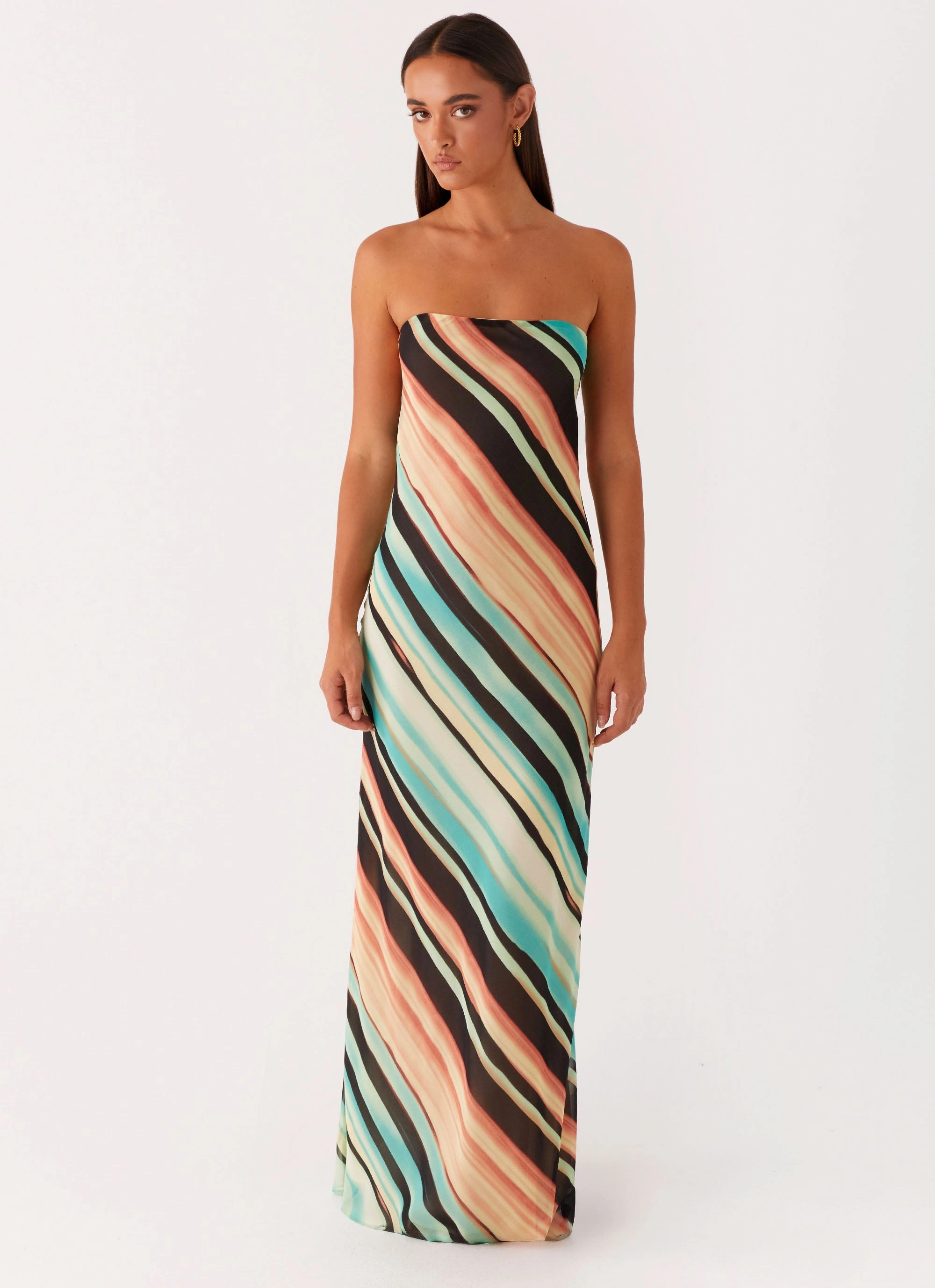 Elegant Wearable Weekend Ready Como Maxi Dress - Stripe