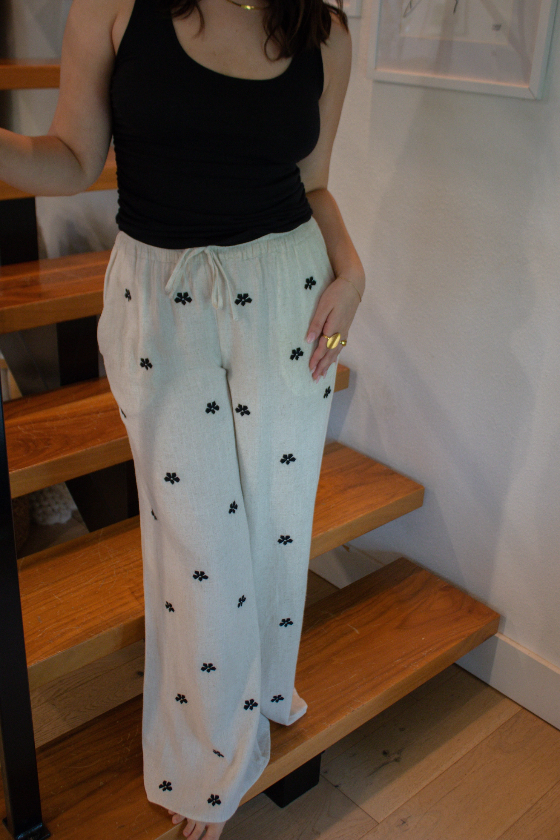 Cami Scoop Neck Tank Top - Black Stretch Material Adjustable Hem