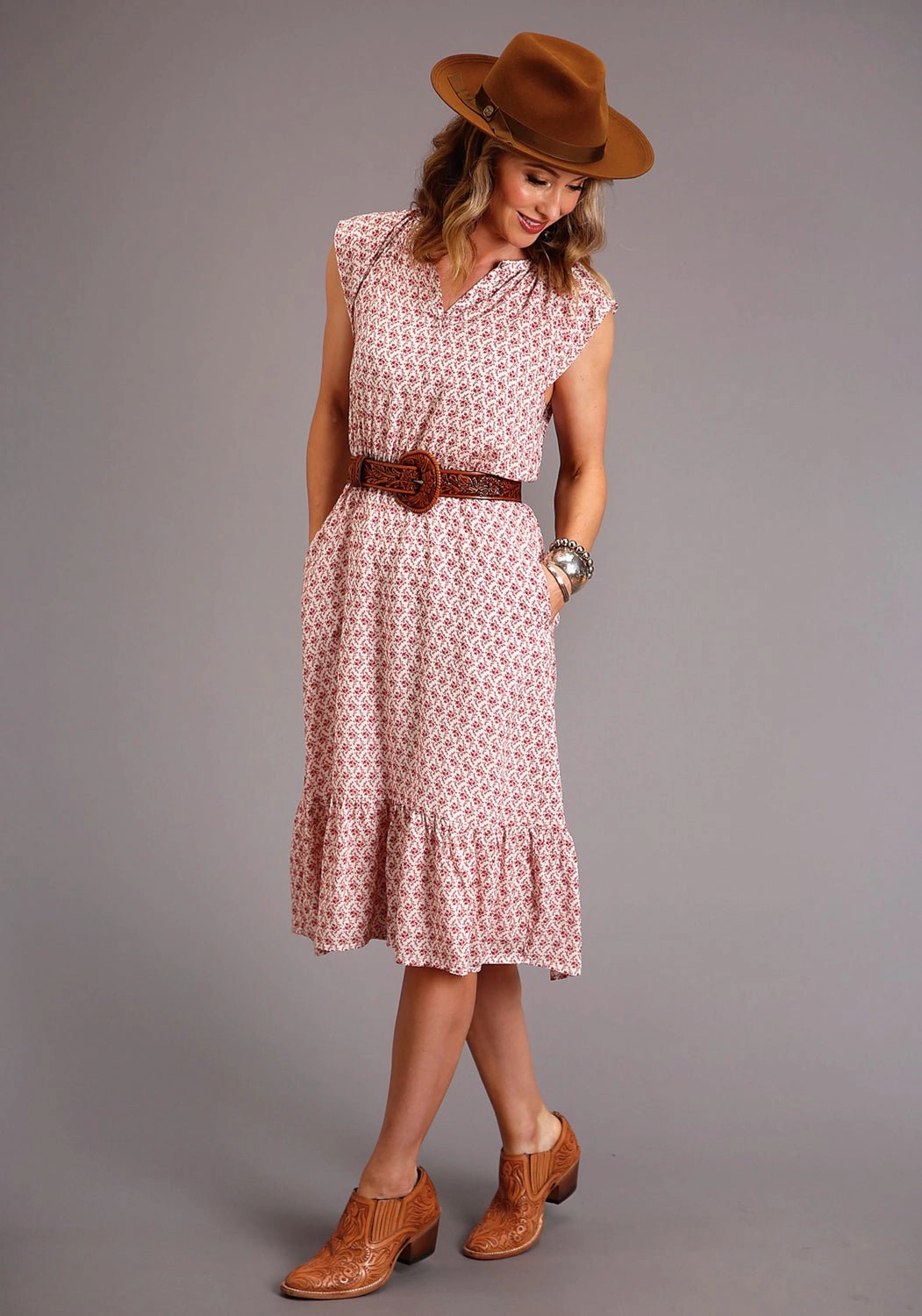 Compression Fit Thermal regulation Stetson Womens Red Rayon/Nylon Cottage Floral S/S Dress