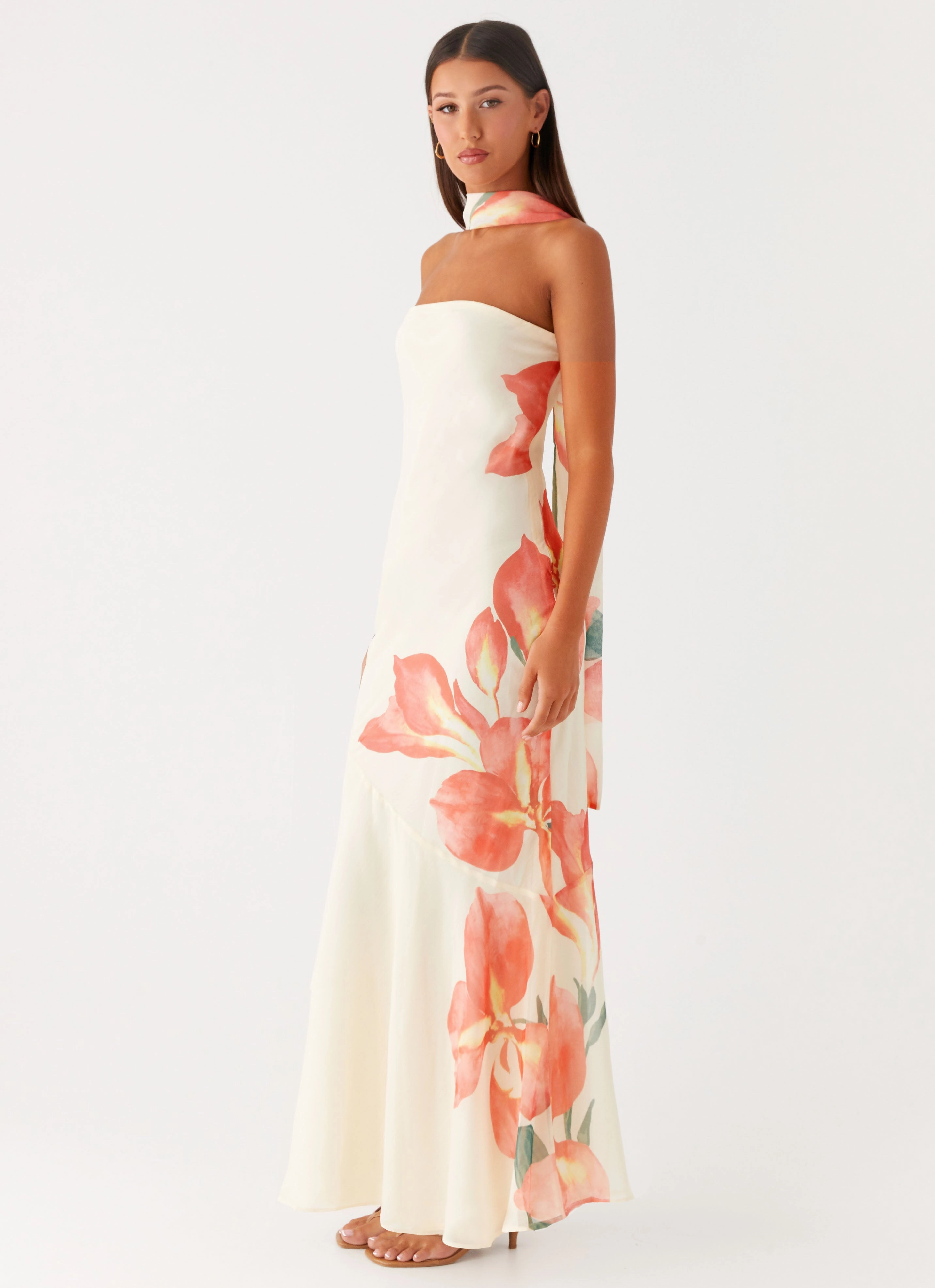 Under The Pagoda Maxi Dress - Siena Floral Lightweight Design Fashion Essentials