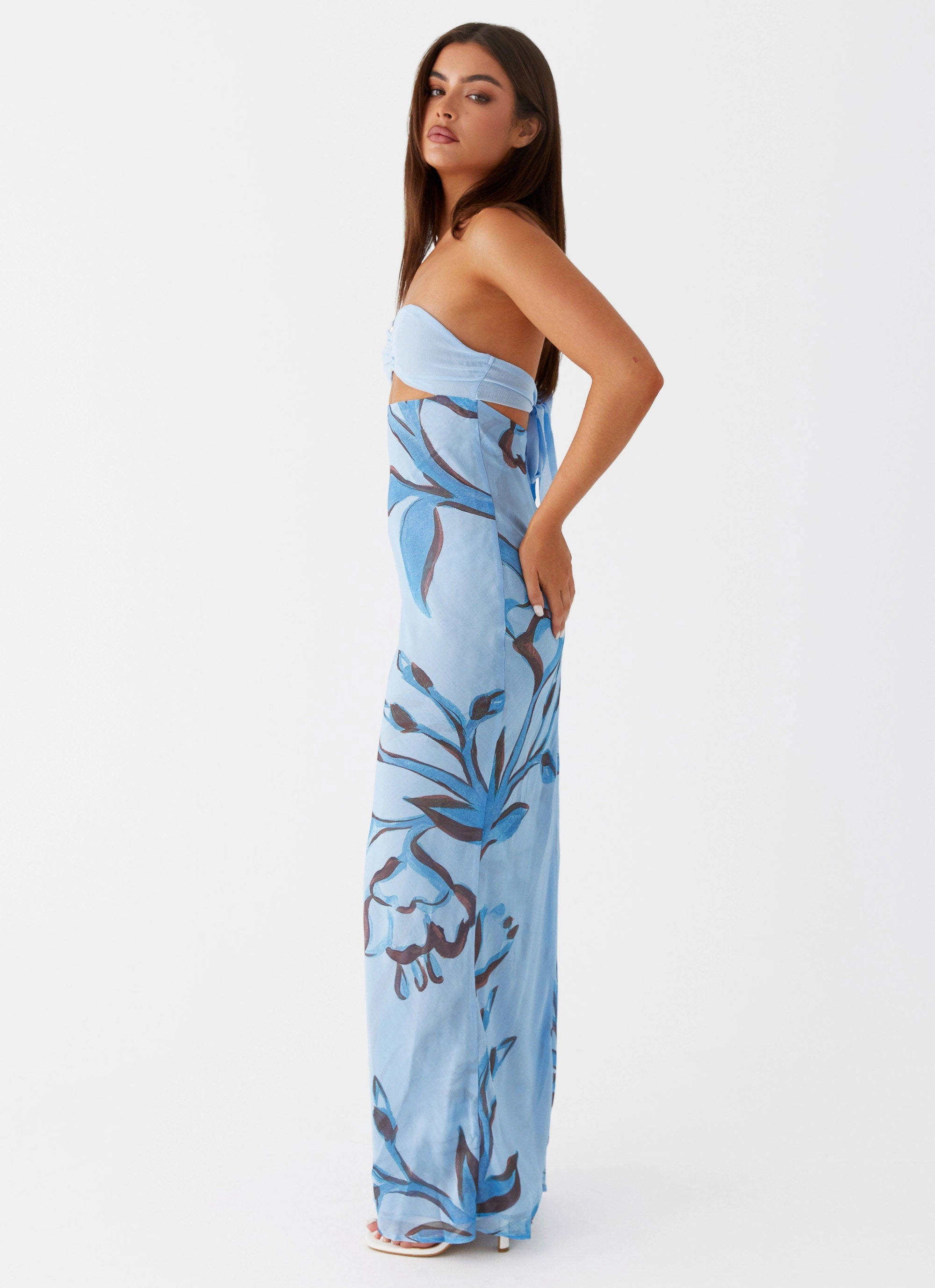 Sleek and Warm Autumn Outerwear Tropicana Maxi Dress - Blue Floral