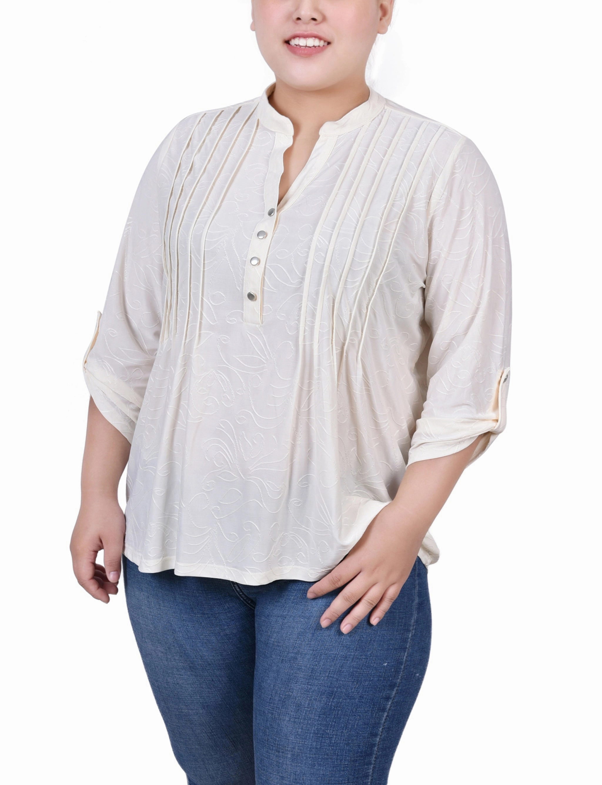 Plus Size 3/4 Roll Tab Pullover Top Thermal Regulation Technology