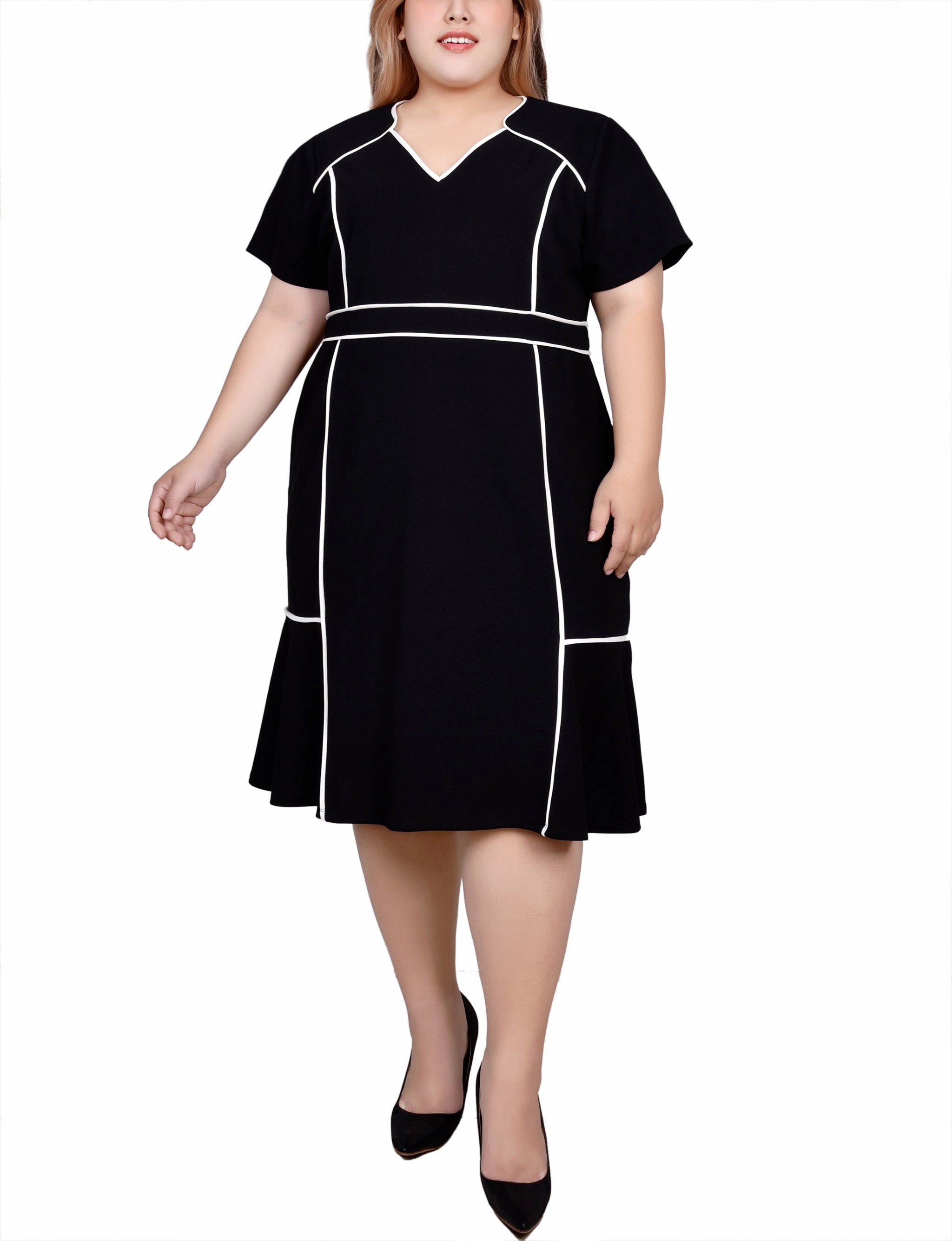 Plus Size Short Sleeve Piped Detail Dress Emerging-Brand