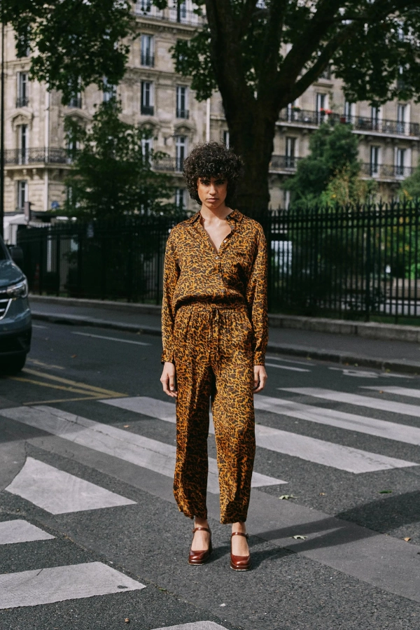 Breathable Underarm Gussets GarmentWashed Texture FRNCH Maelle Button Up Shirt