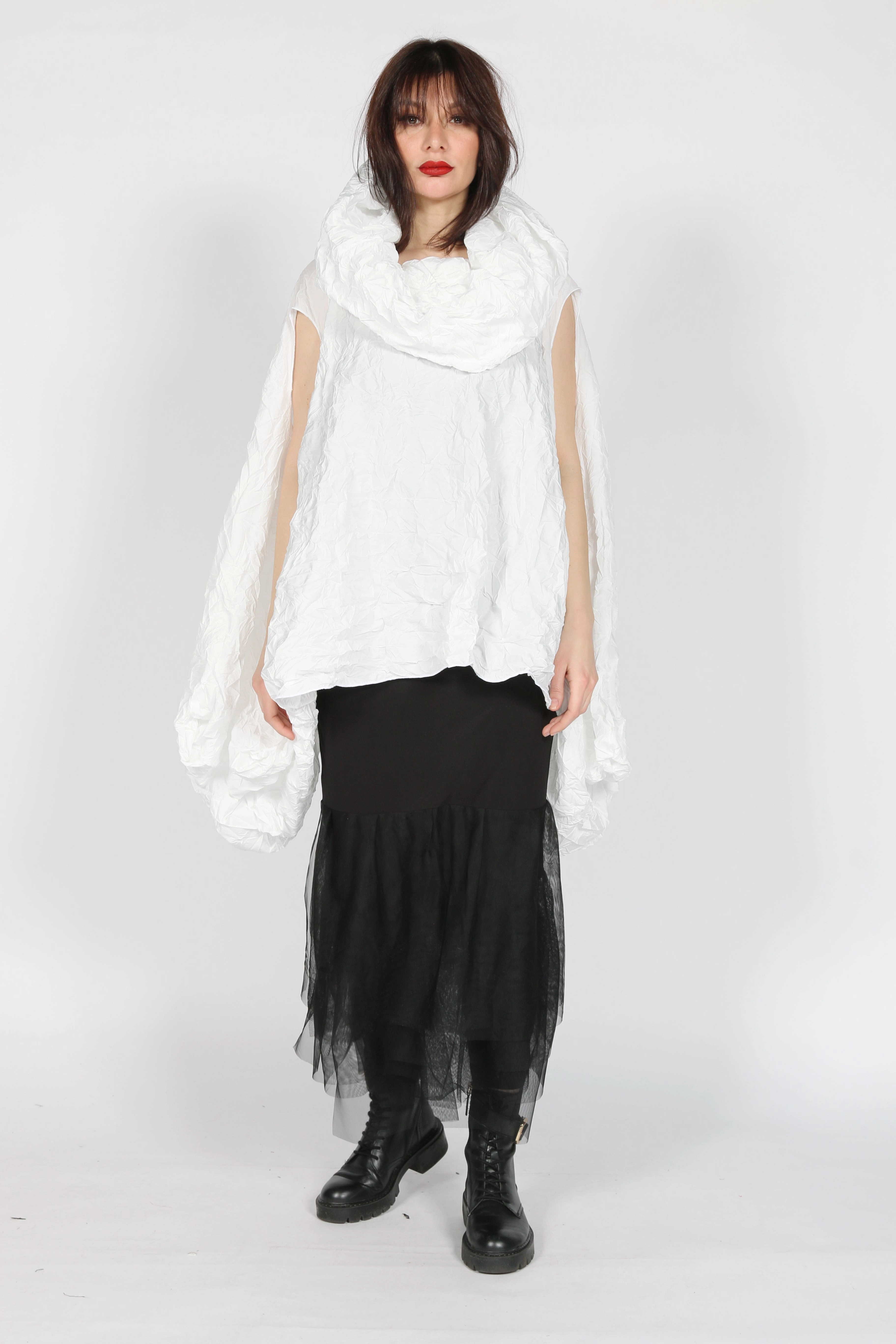 Ventilated Panel Design Soft Brushed Finish Fashion top