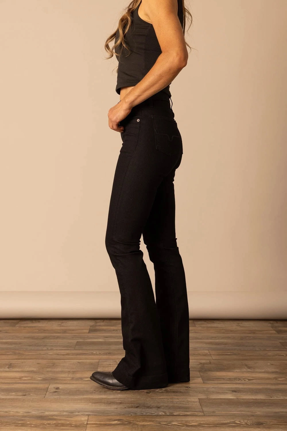 Earthy Modern Minimalist Office Wear Eco Friendly Lightweight Modern Kimes Ranch Womens Jennifer Black Cotton Blend Jeans