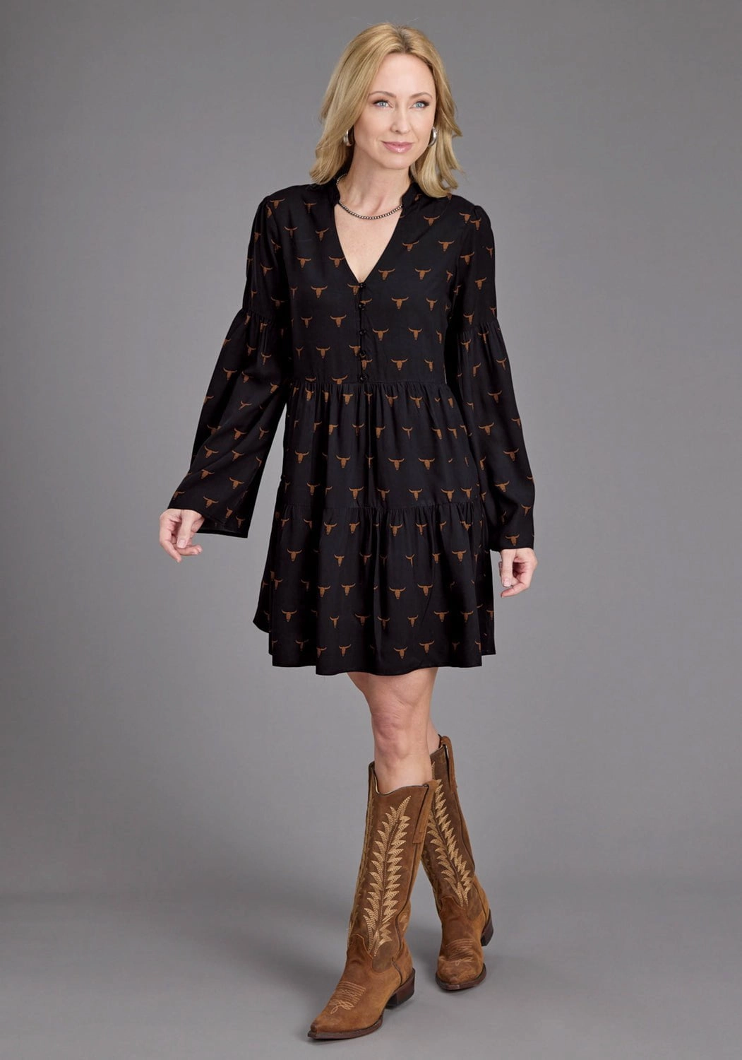 Smooth Surface Movement Feel Stetson Womens Longhorn Mojave Print Black 100% Rayon L/S Dress