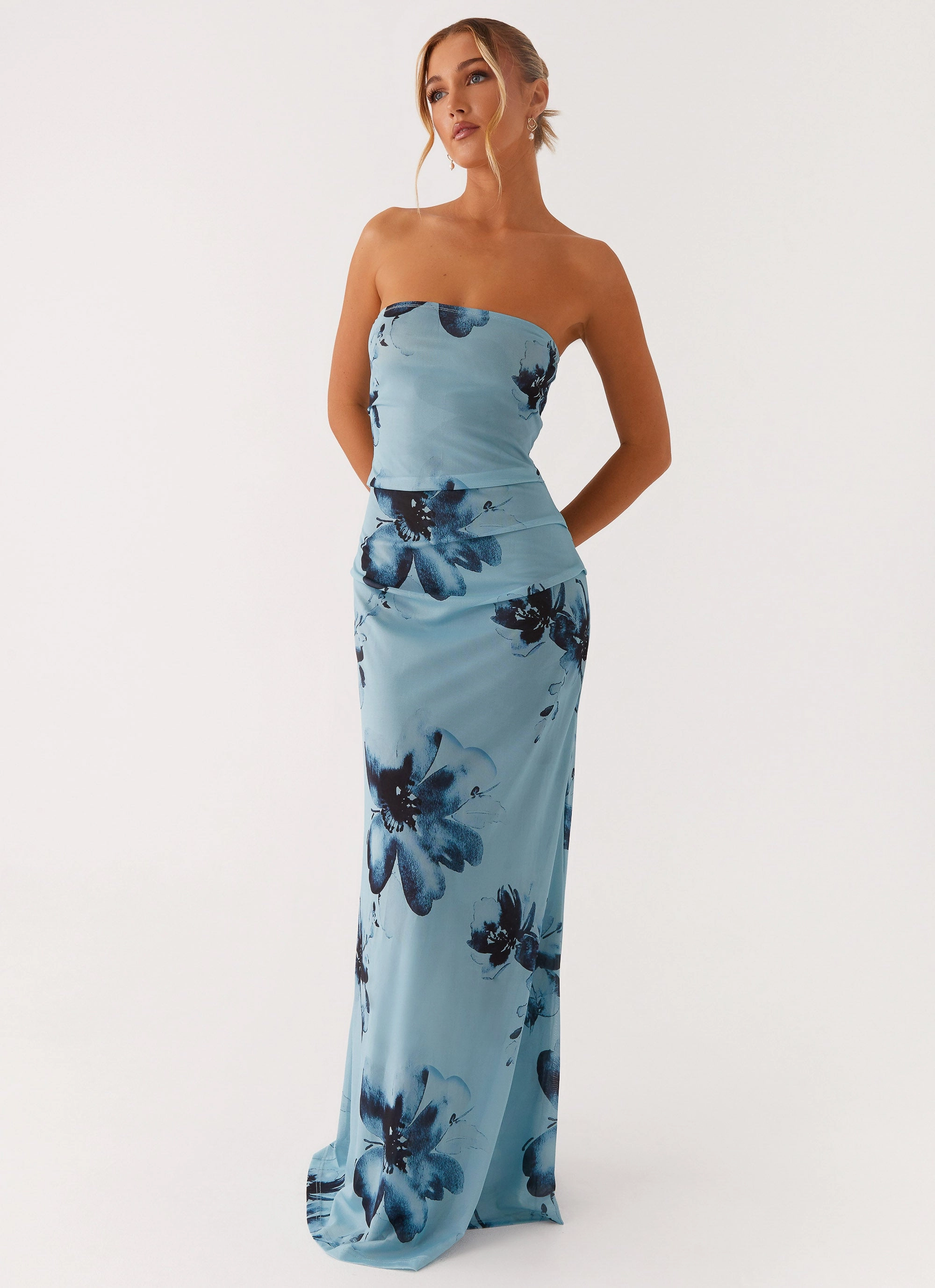 Holiday Trip Single Breasted Field Of Dreams Maxi Dress - Blue Black Floral