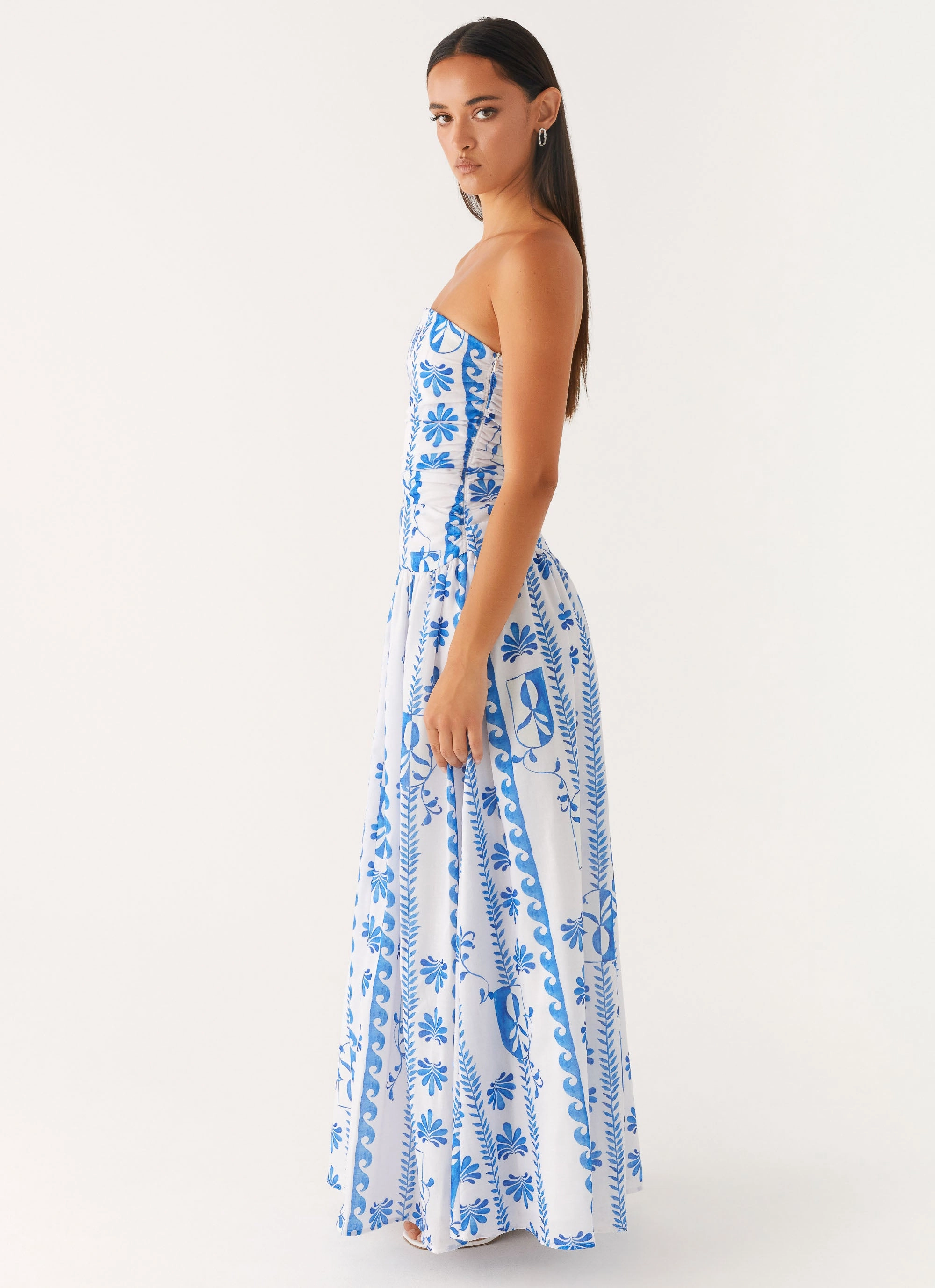 Carmel Maxi Dress - Floral Wave Edgy Twist