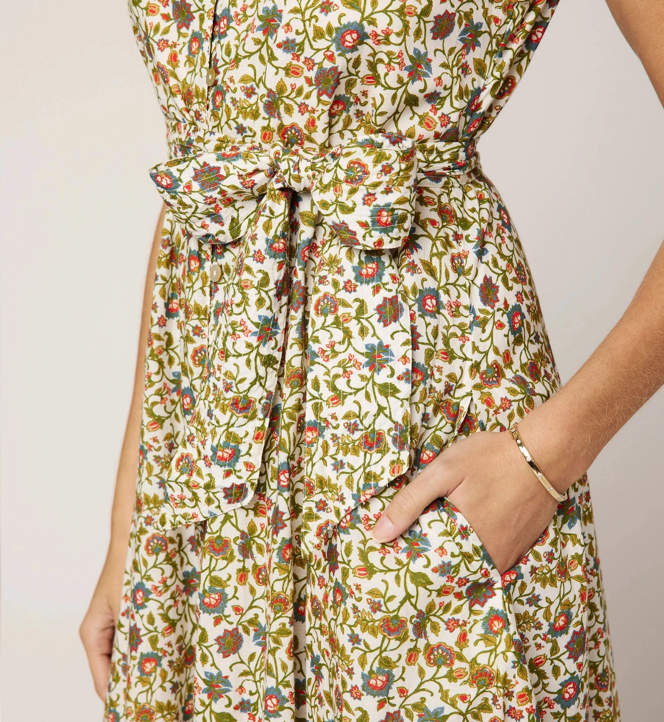 Feminine Movement Cheyenne Midi Dress | Viti Flora