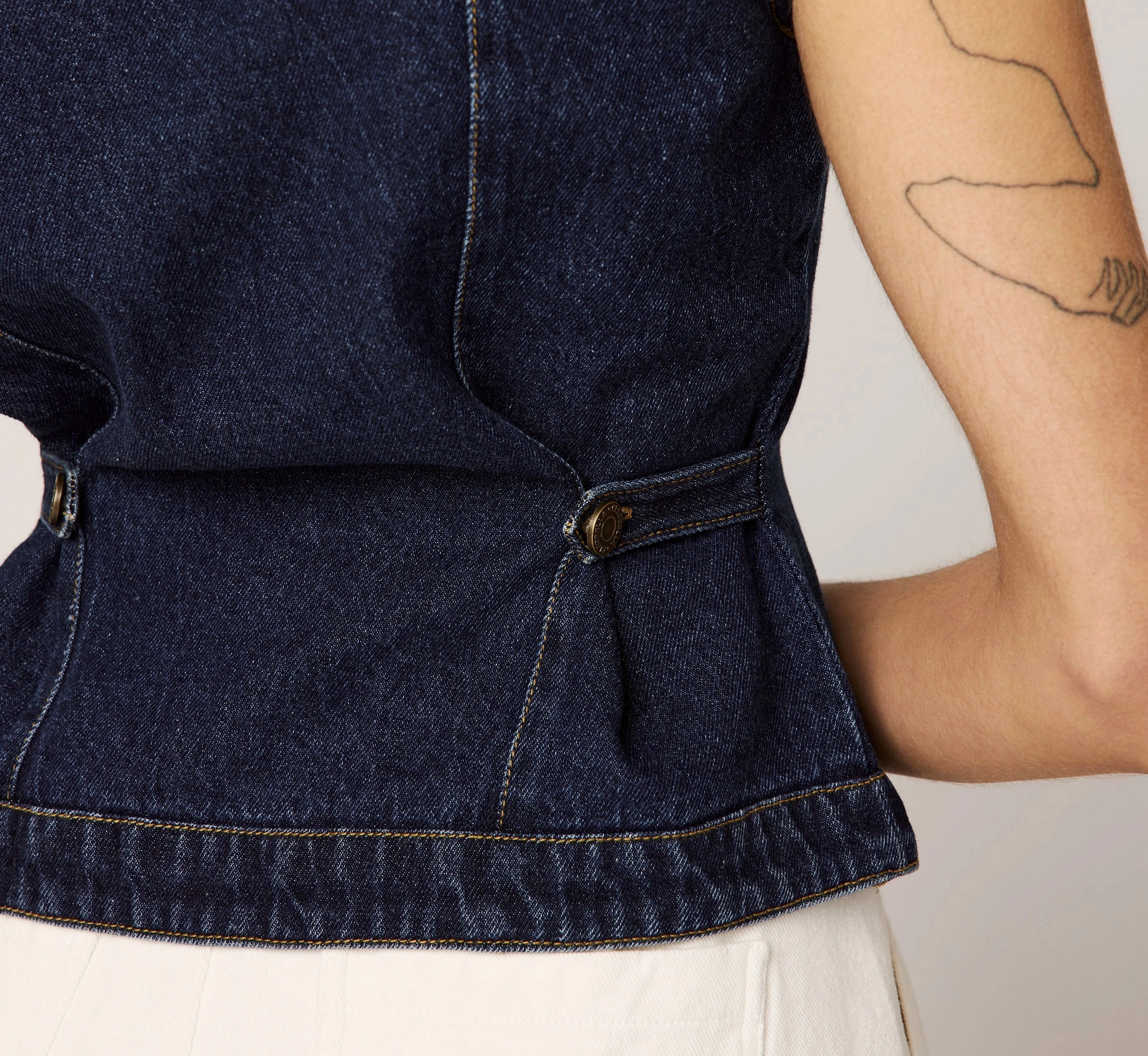 Franka Vest | Dark Denim BreathableMaterial Eco Friendly Fabric