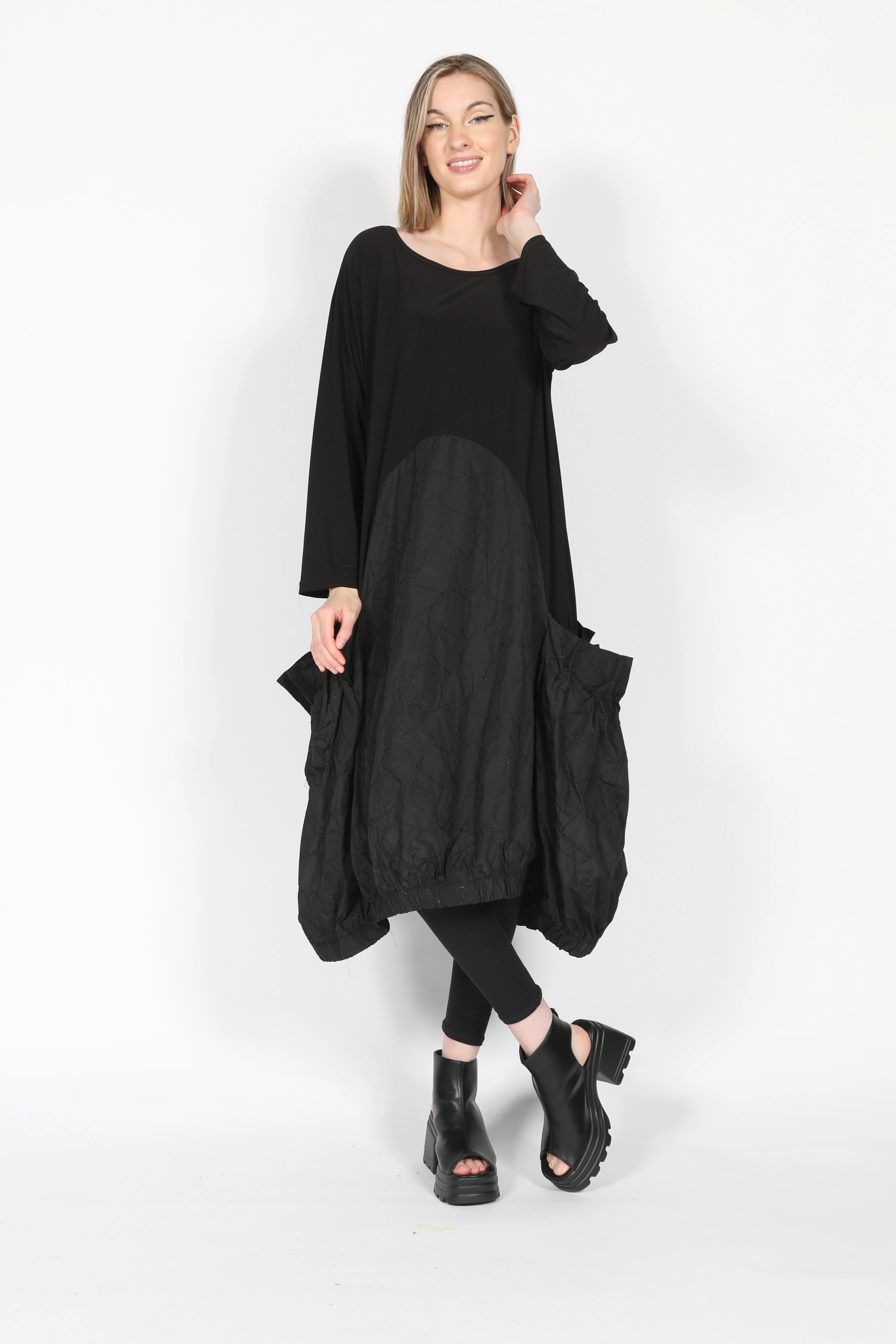 Funky Dress w Pockets Light Aesthetic Studio Style