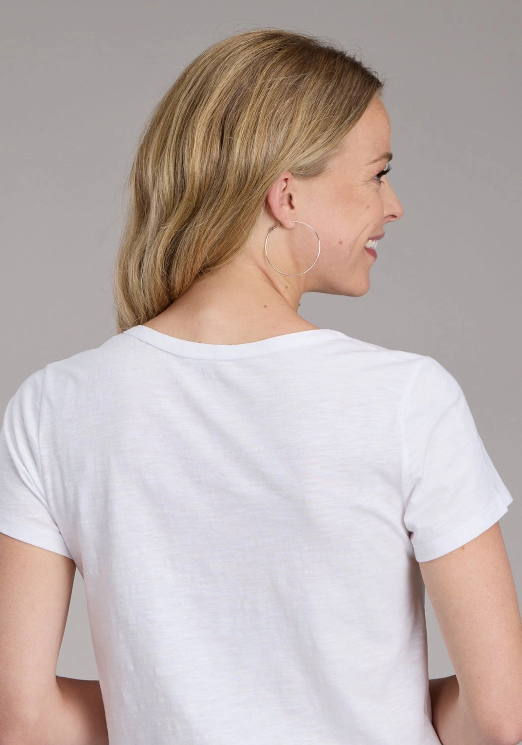 Business Meeting Roper Womens 2434 Red Flowers White 100% Cotton S/S T-Shirt