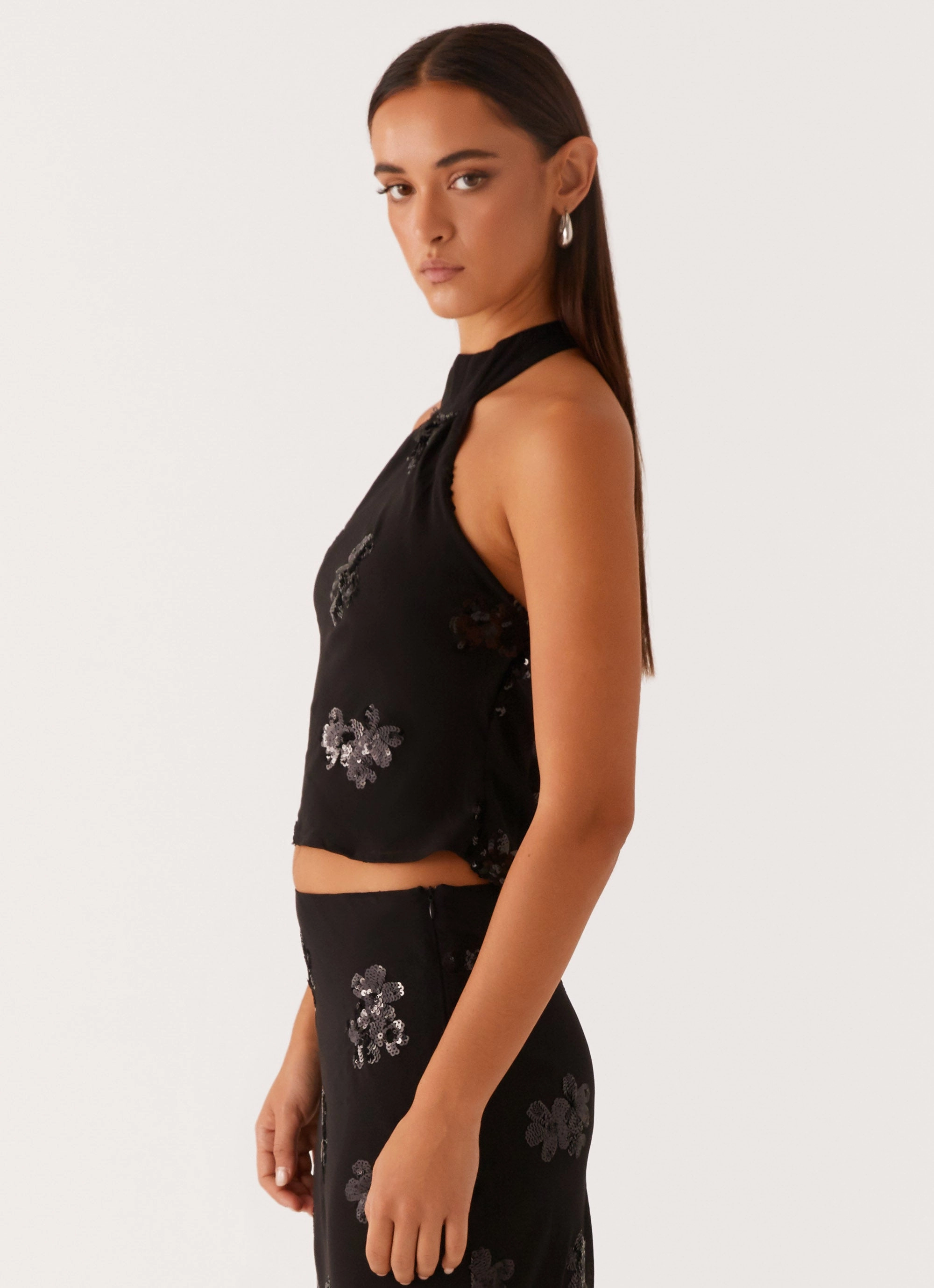 Cillian Sequin Halter Top - Black FrictionFreeNeckline SoftLining