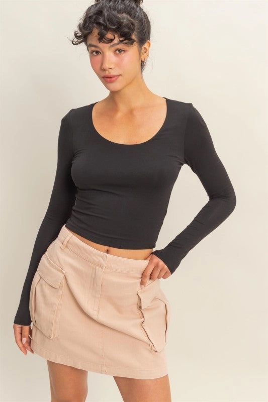 Athletic Look Jenna Scoop Neck Long Sleeve Crop Top