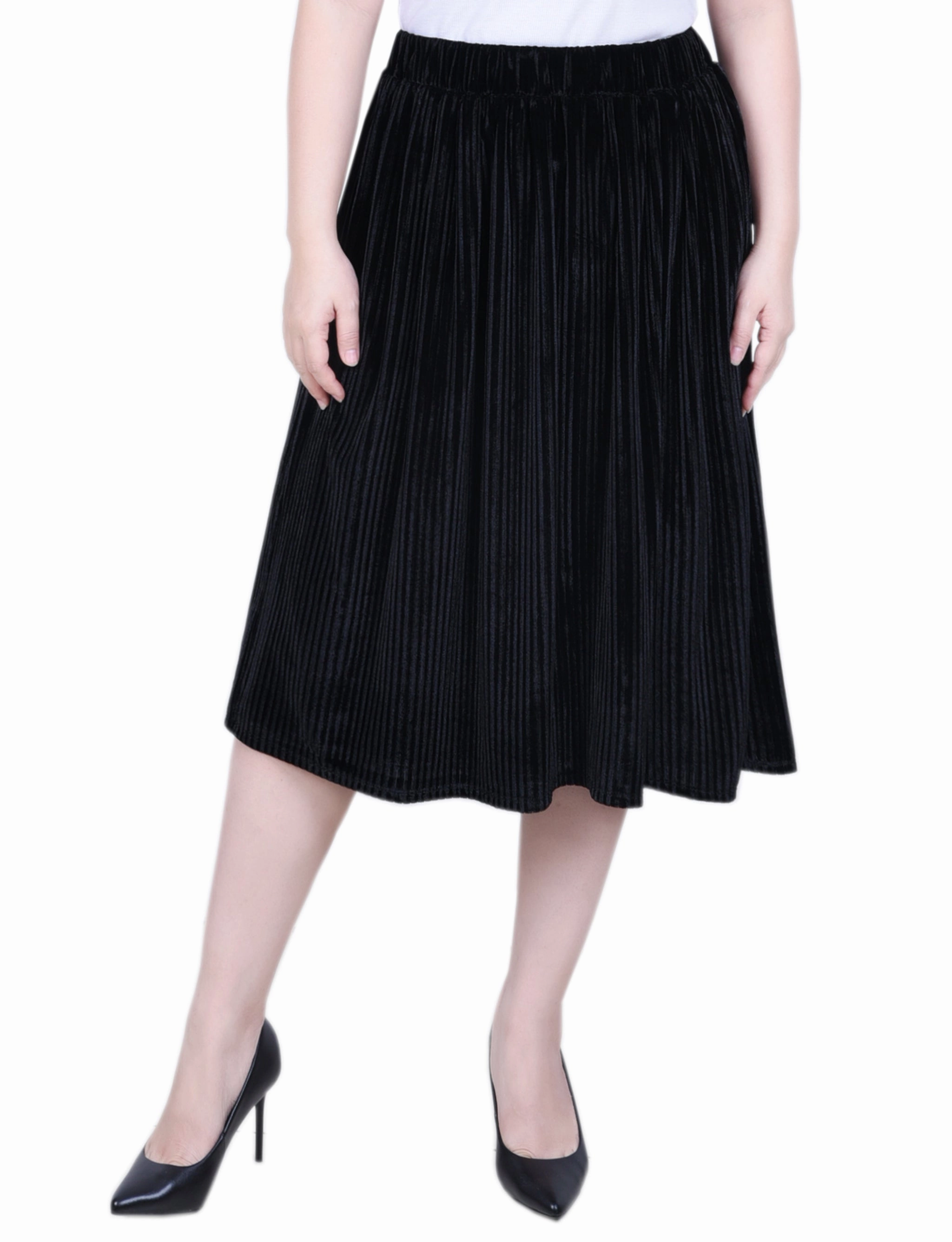 Modern and Feminine Plus Fit Knee Length Velvet Skirt