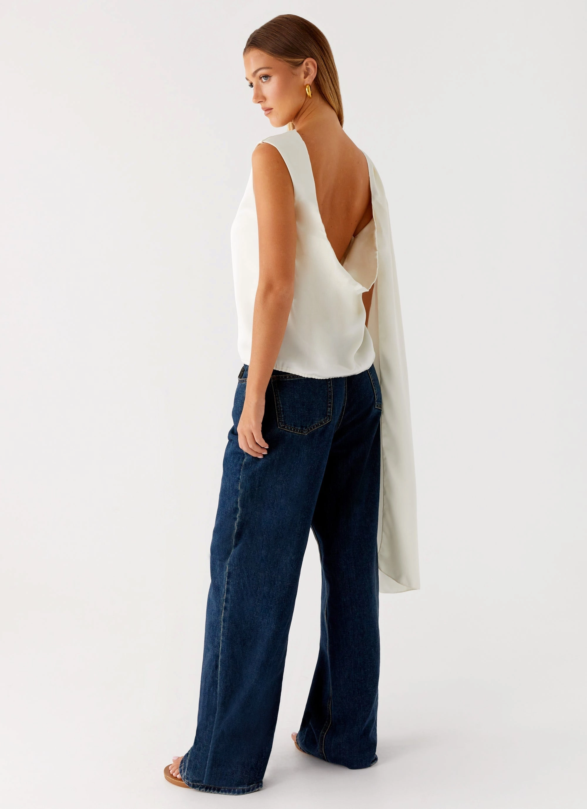 Temperature Regulating Fibers MultiPurposeUtility Mojito Cowl Top - Ivory