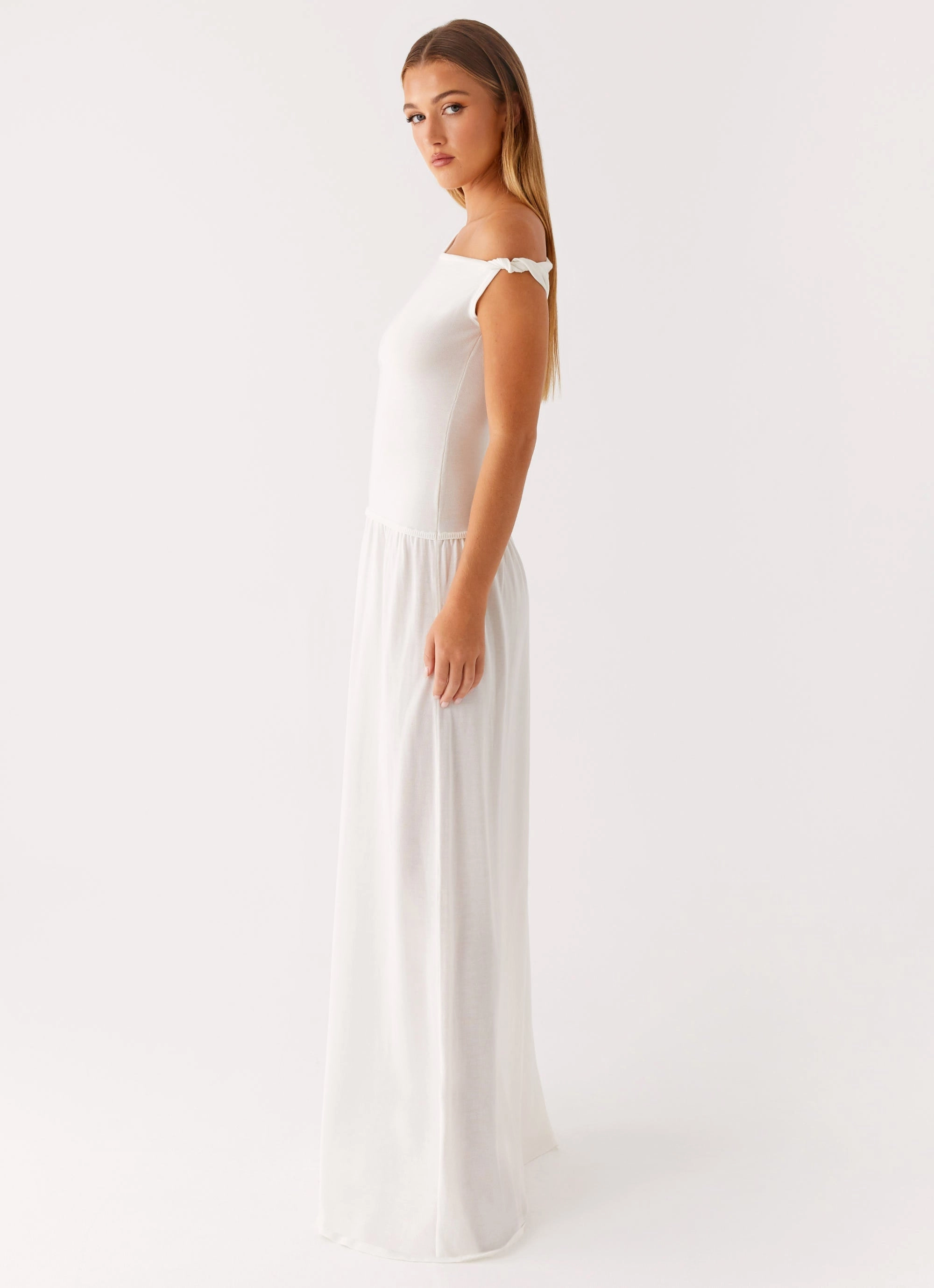 Pure Stitch Subtle Look Ardella One Shoulder Maxi Dress - Ivory