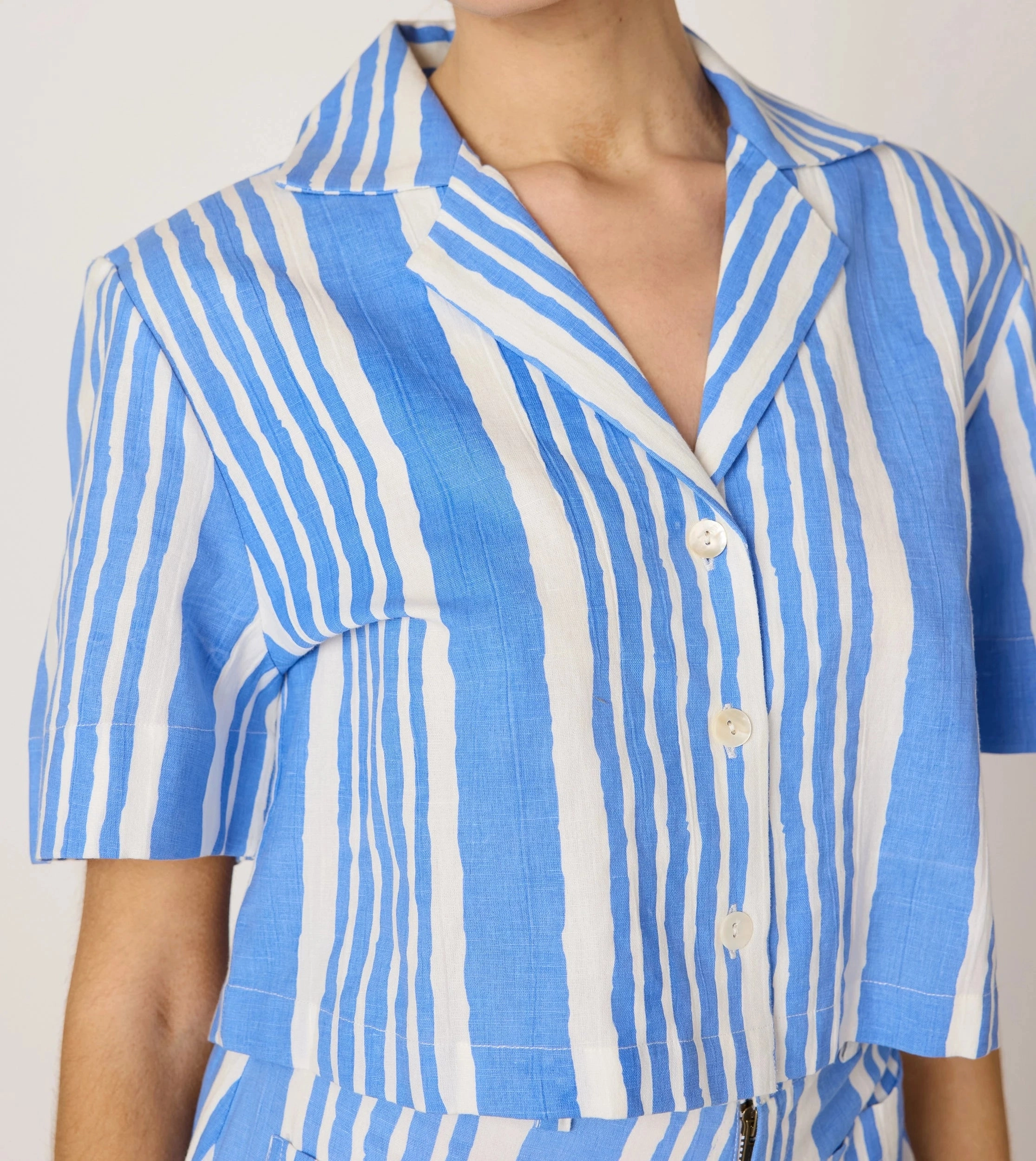 StretchComfortDesign Hidden Storage Pocket Mizuki Blouse | Blue Vecchio Stripe
