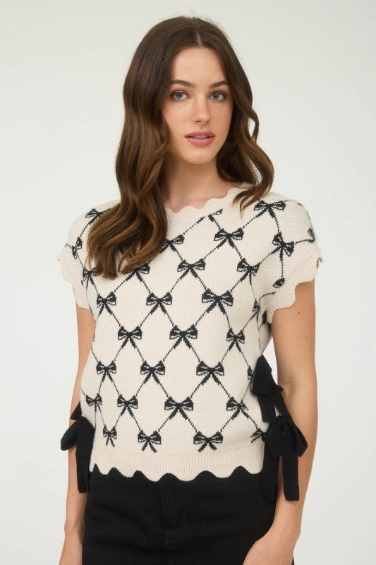 Becky Bow Pattern Short Sleeve Side Tie Knit Pullover UniversalFit