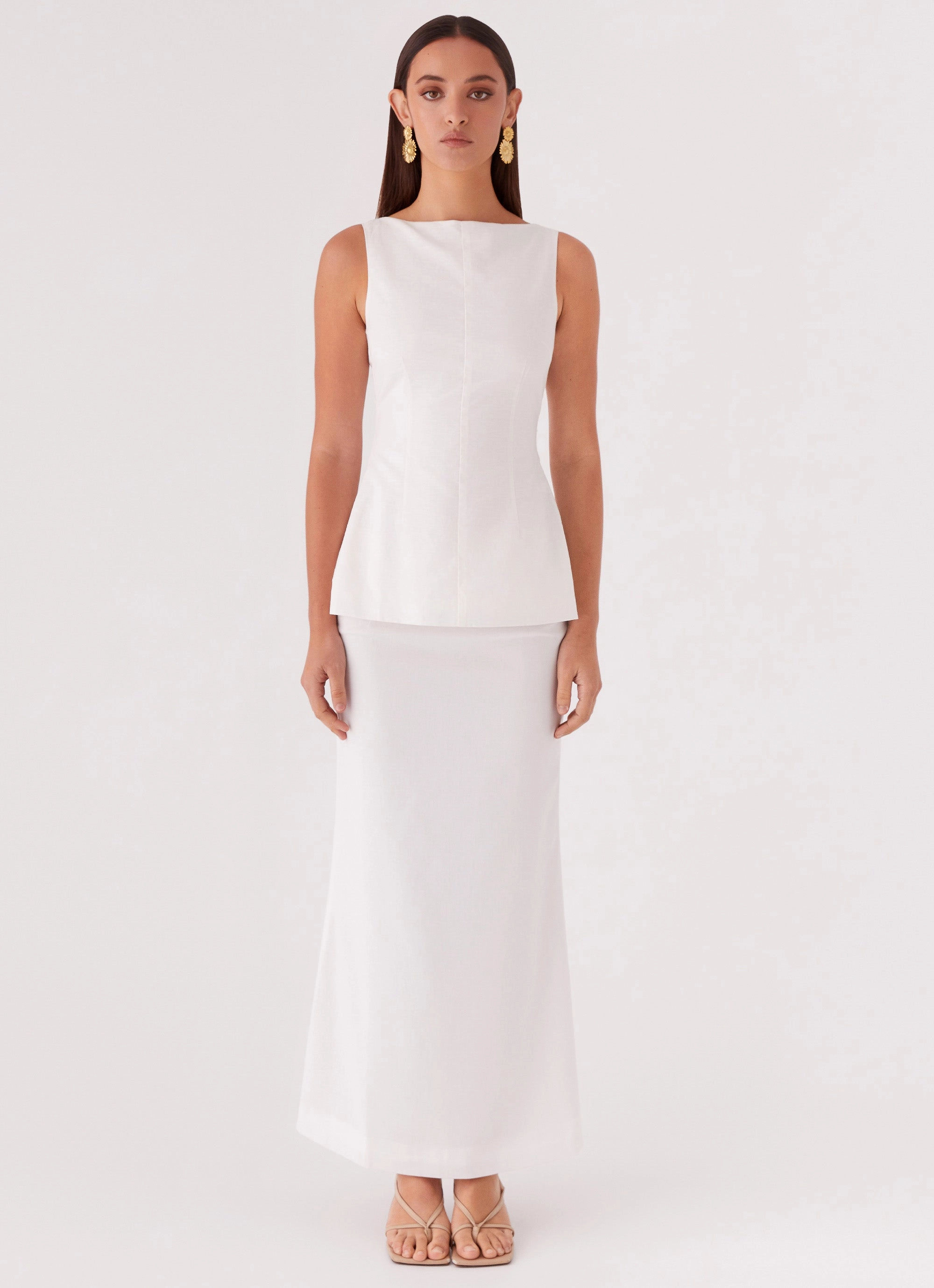 LayeredStyling ReinforcedShoulderConstruction Mooney Linen Top - White