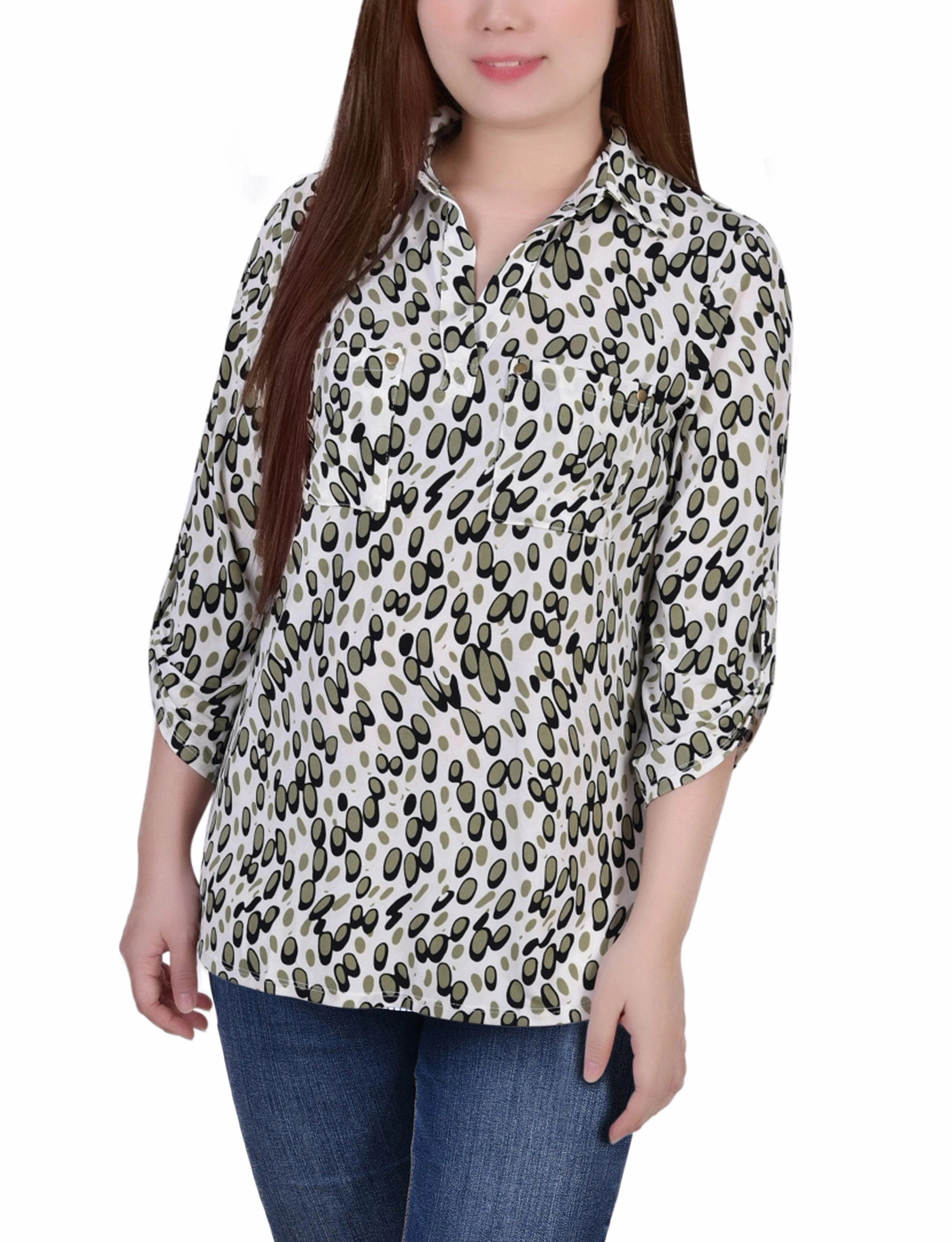 3/4 Roll Tab Sleeve Studded Y Neck Top AbrasionResistant Eco Friendly Blend