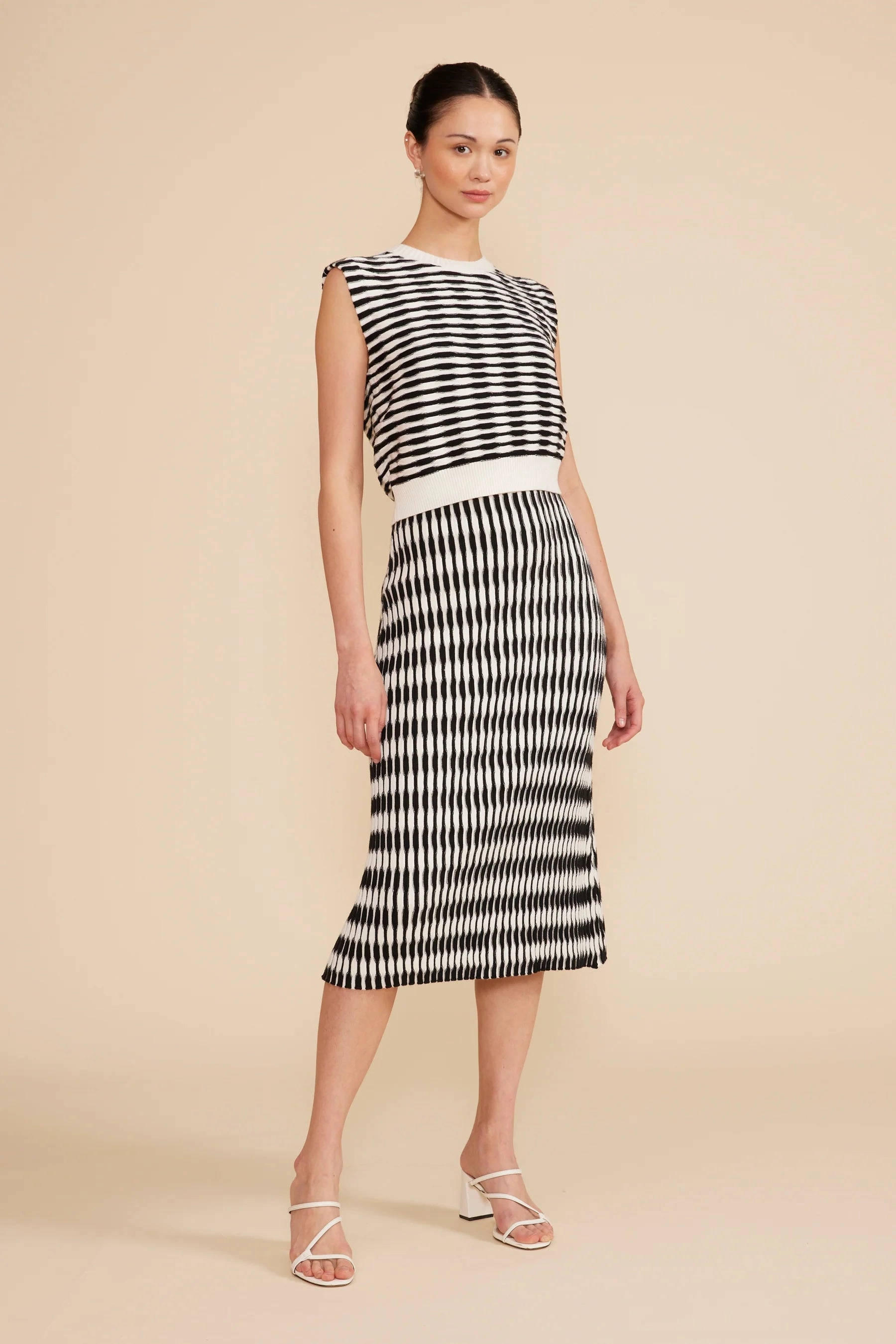 Modern Waist Lightweight Fabric Newport Knit Skirt