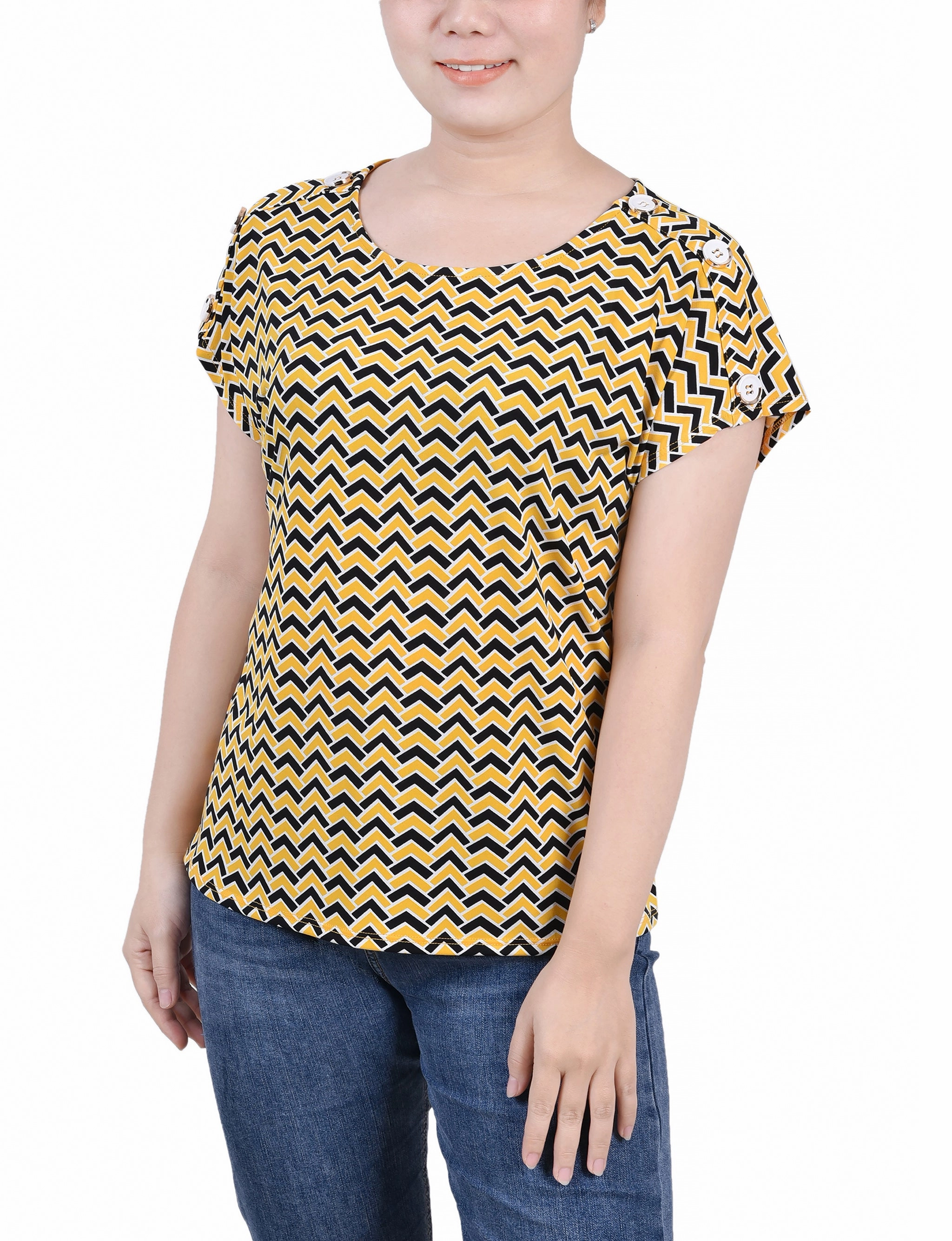 Multi Directional Mobility Smooth Seam Transition Petite Short Extended Sleeve Top