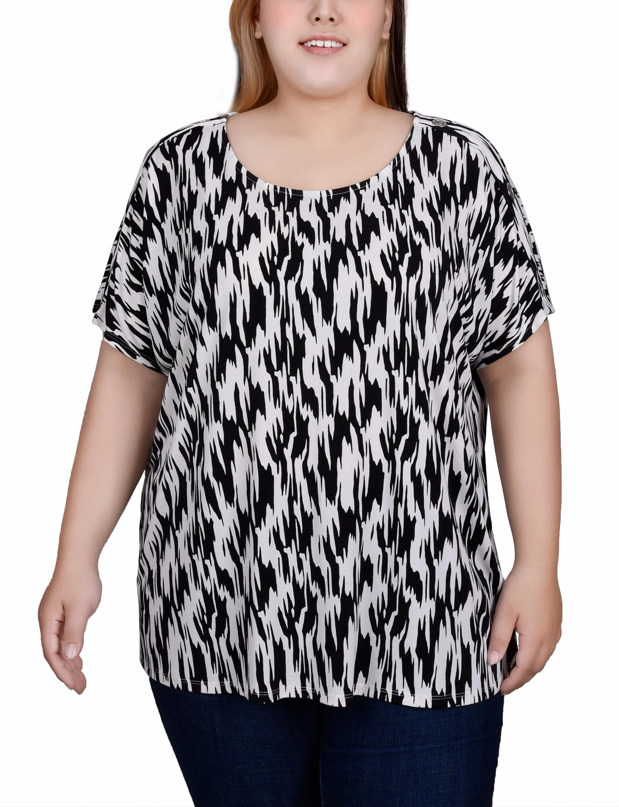 Plus Size Short Sleeve Extended Sleeve Tunic Top Rubberized grip