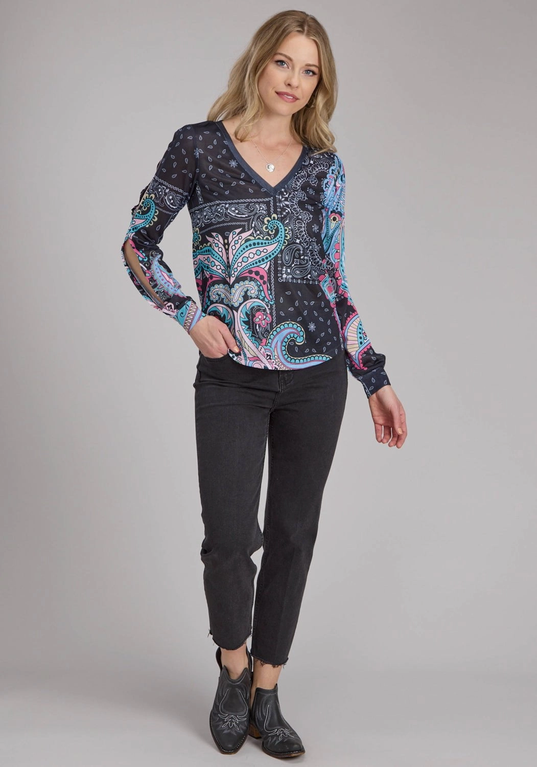 Cruise Collection Roper Womens Hankerchief Sublimation Multi-Color Poly/Spandex L/S Blouse