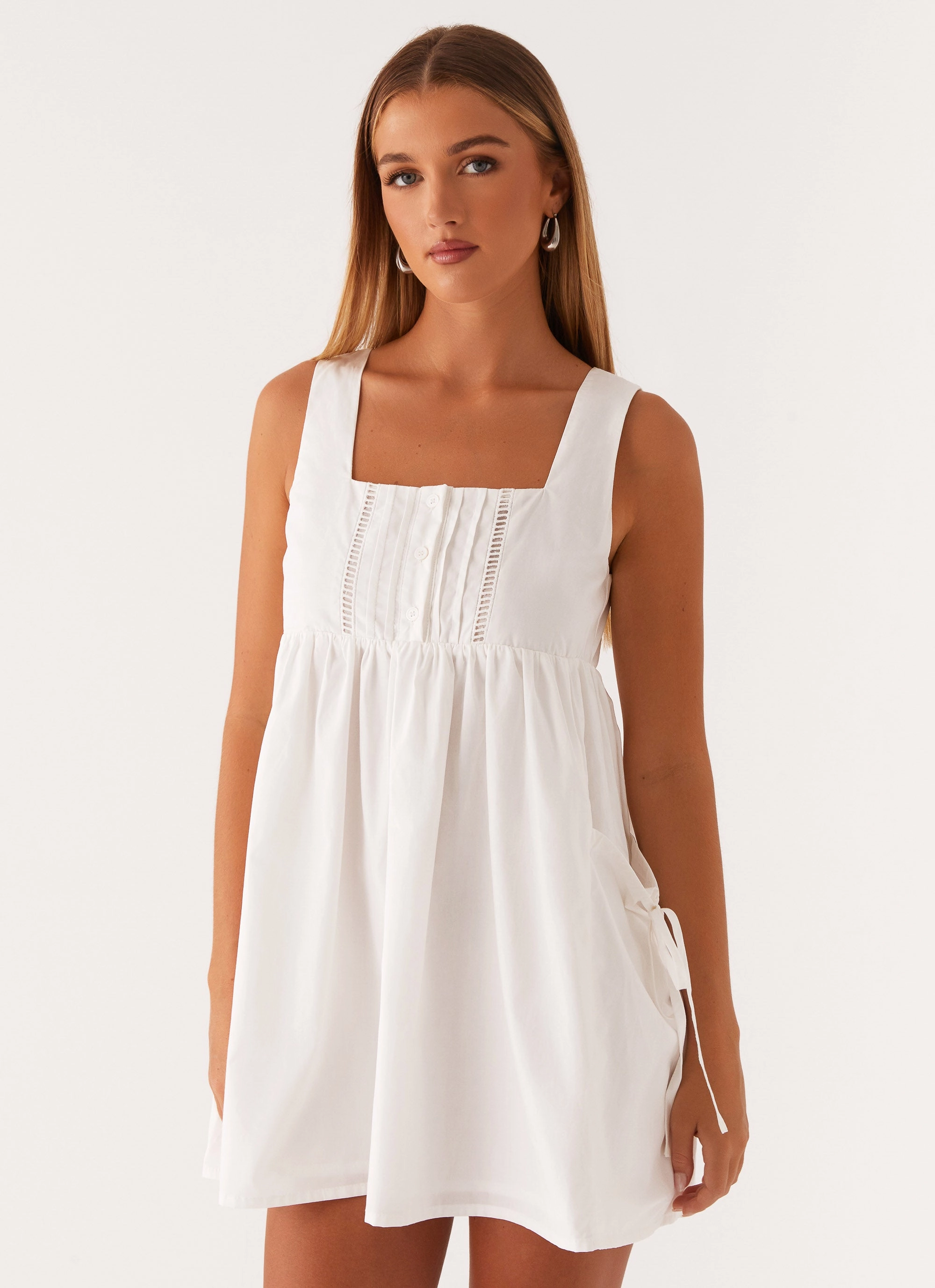 Feminine full-length gown relaxed elegance Ottoline Babydoll Mini Dress - White