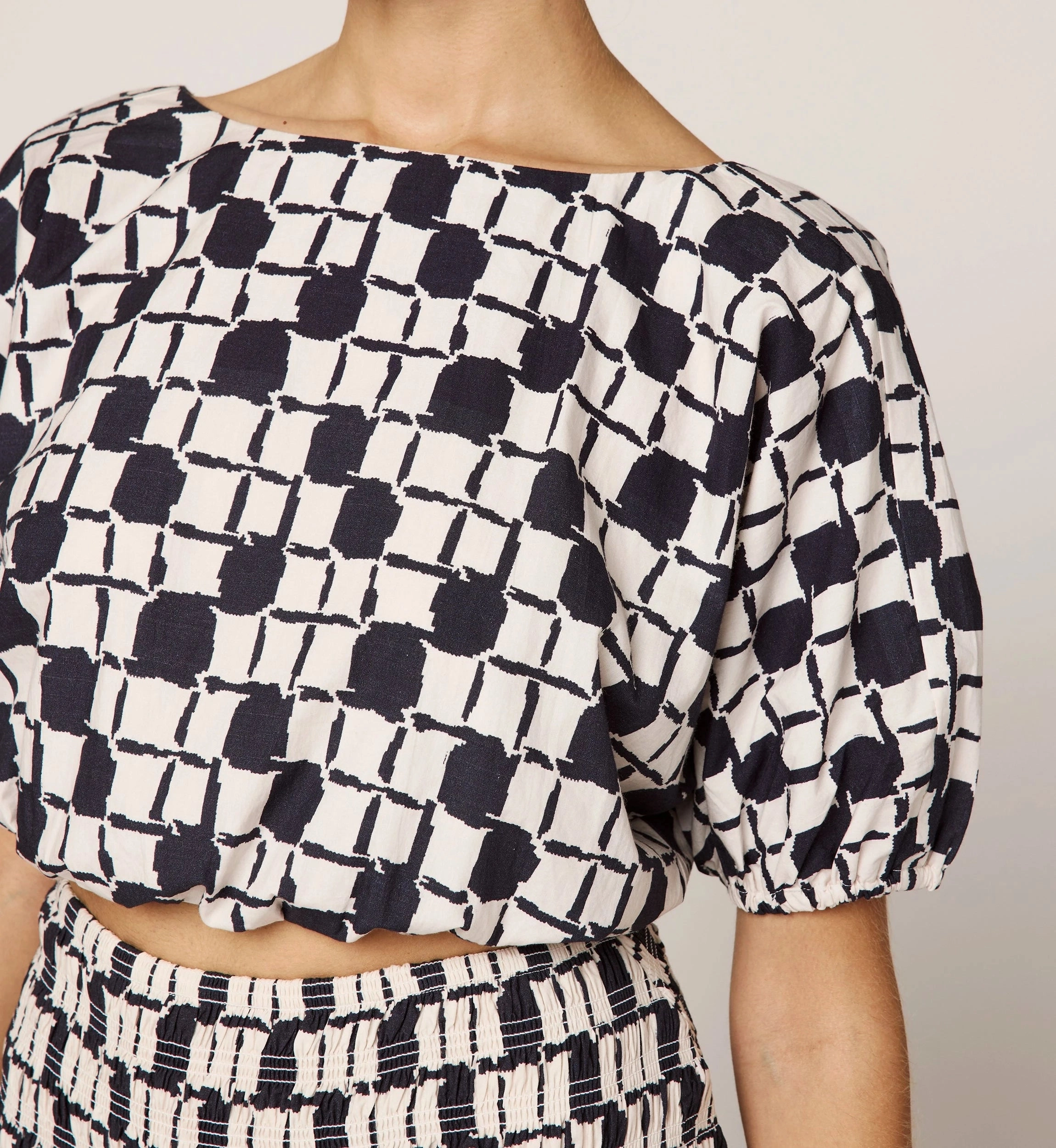 slim fit WrinkleFree Finish Helena Top | San Marino