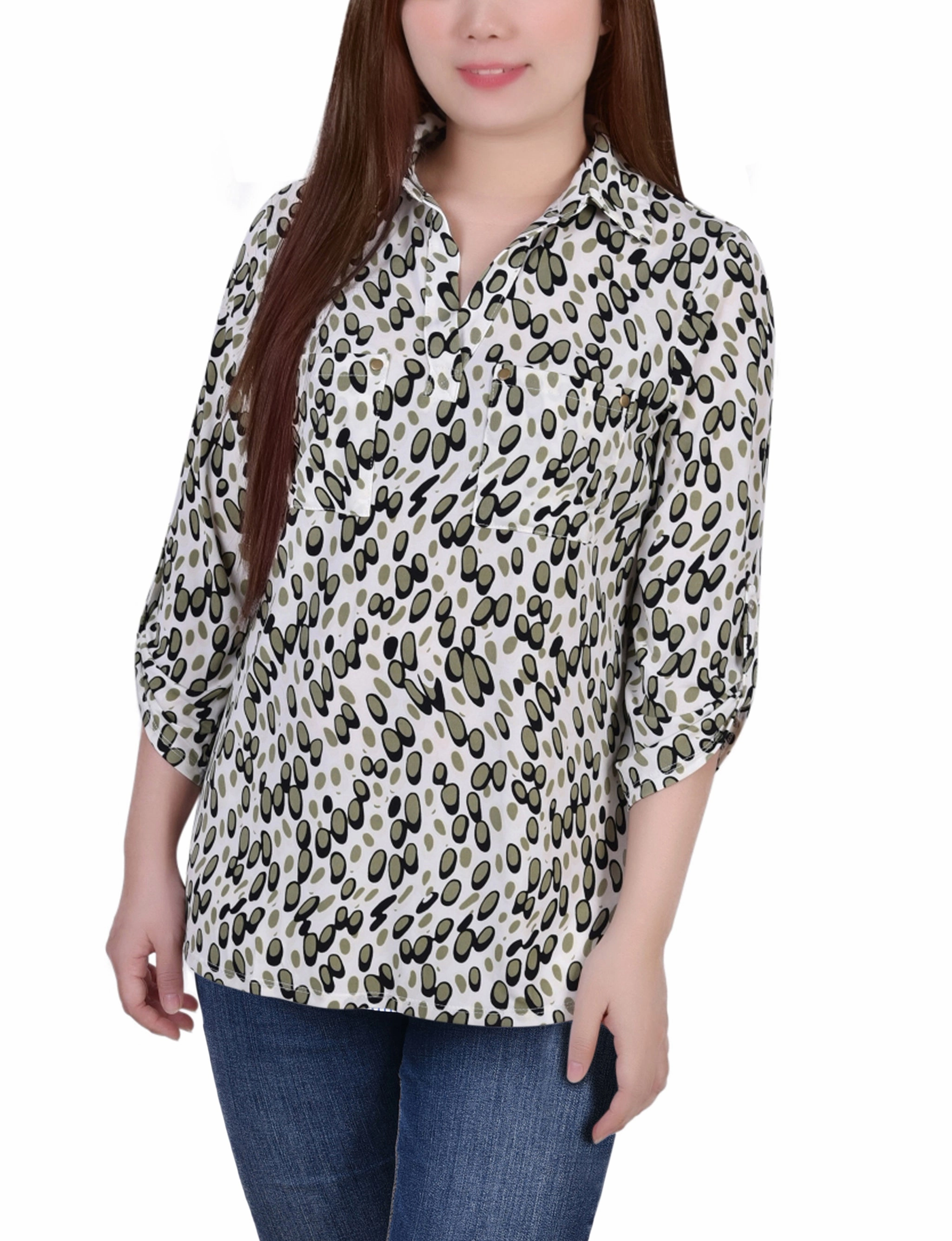 Classic Crewneck Design Petite 3/4 Roll Tab Sleeve Studded Y Neck Top