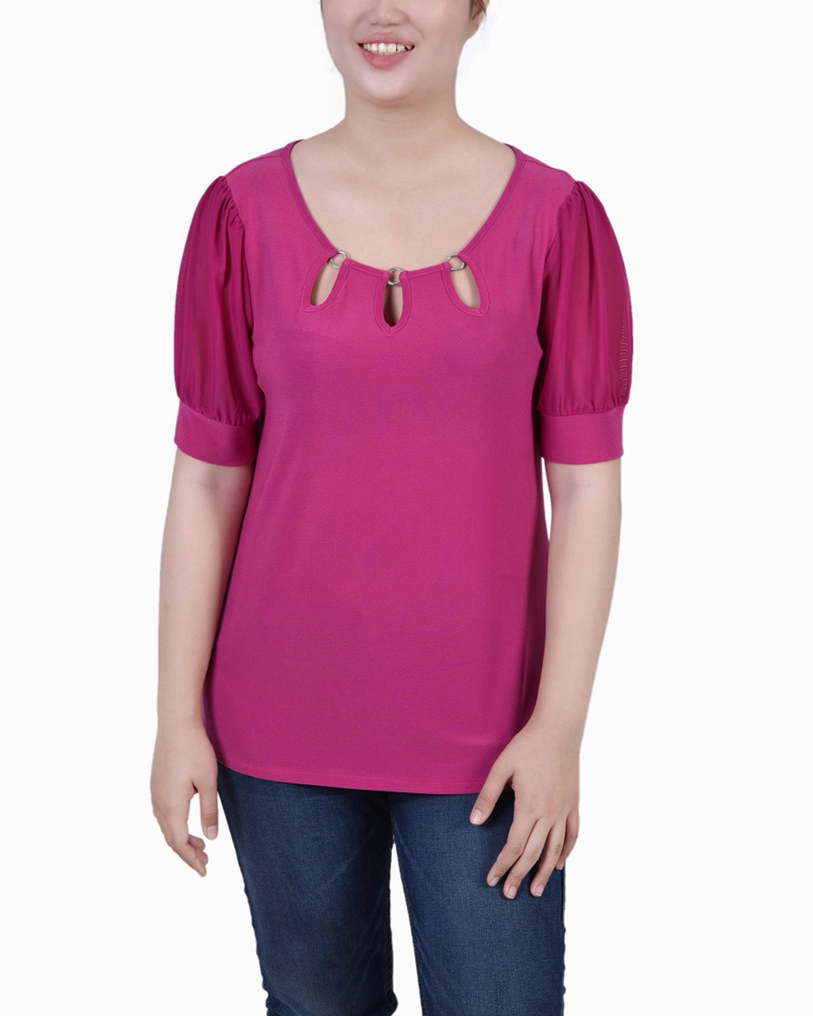 Petite Short Sleeve Three-Ring Top Sustainable Textile LayeredCollar