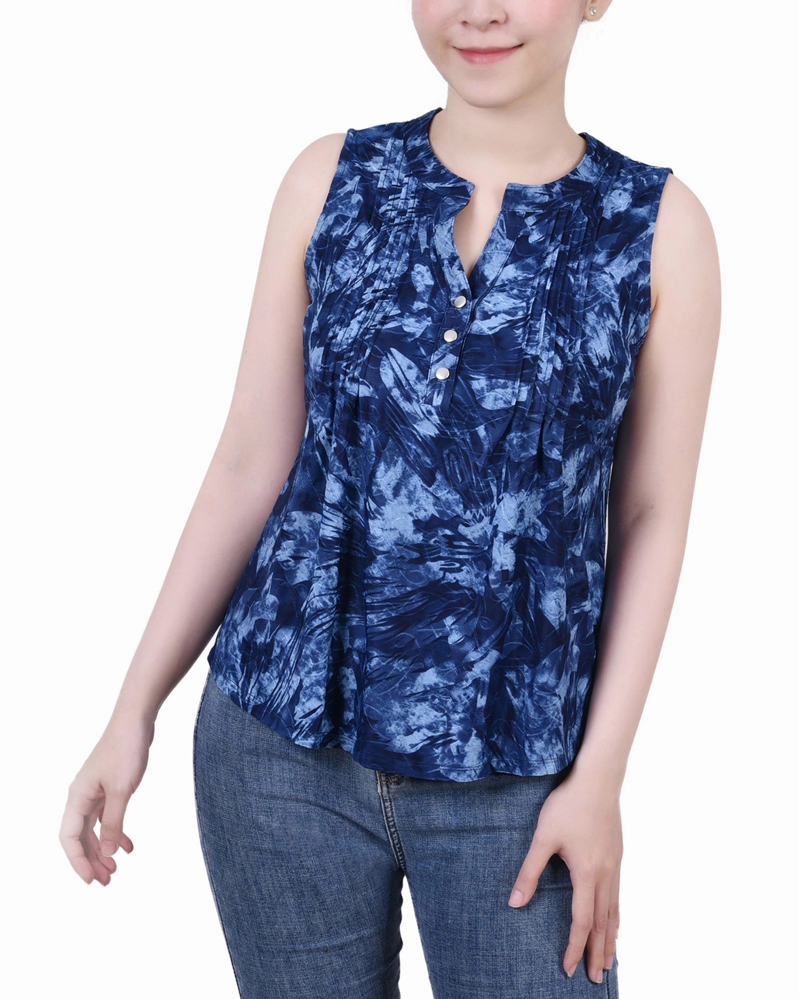 Airflow Ventilation Petite Sleeveless Jacquard Y Neck Top
