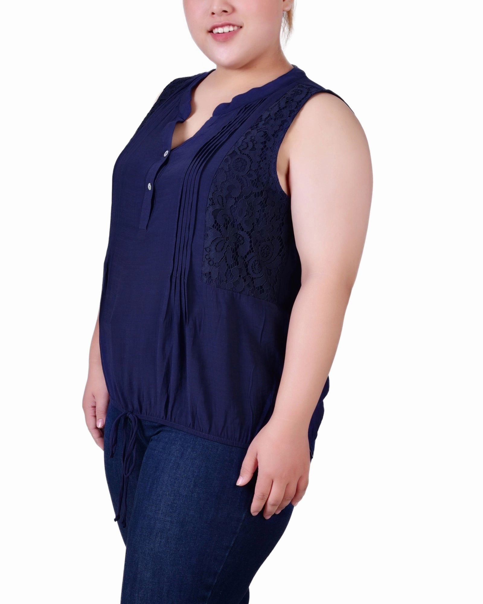 Plus Size Sleeveless Pintuck Tie-Hem Blouse StretchFabric AirflowOptimized Design