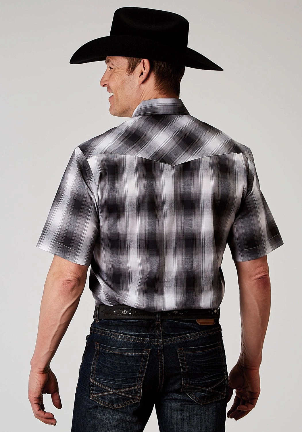 Sporty Look garden party Roper Mens 1972 Plaid Black/White Cotton Blend S/S Shirt